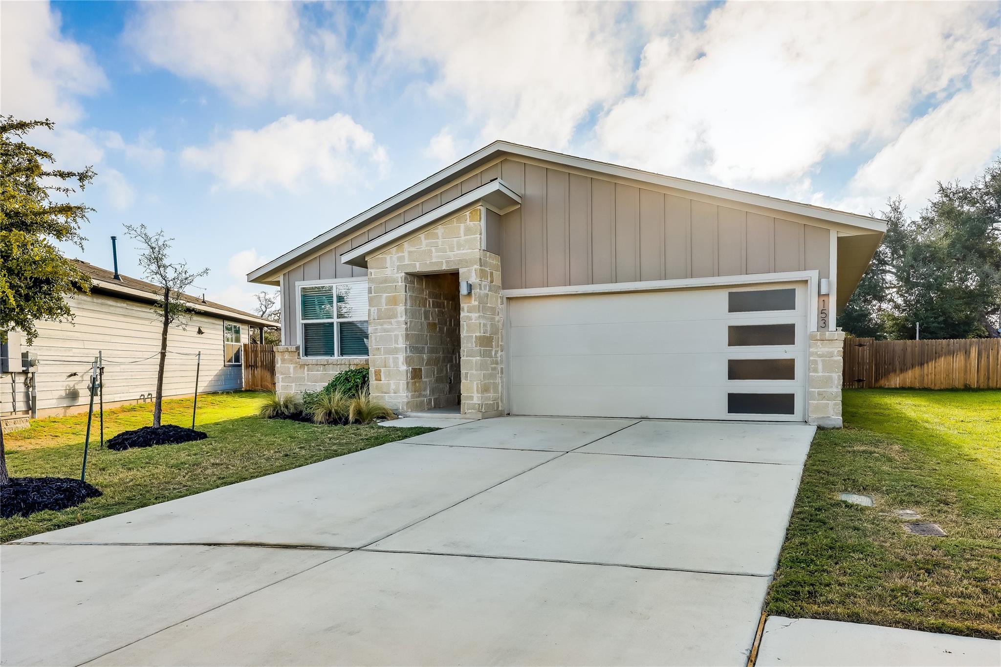 153 Filifera Ct, Leander, TX 78641