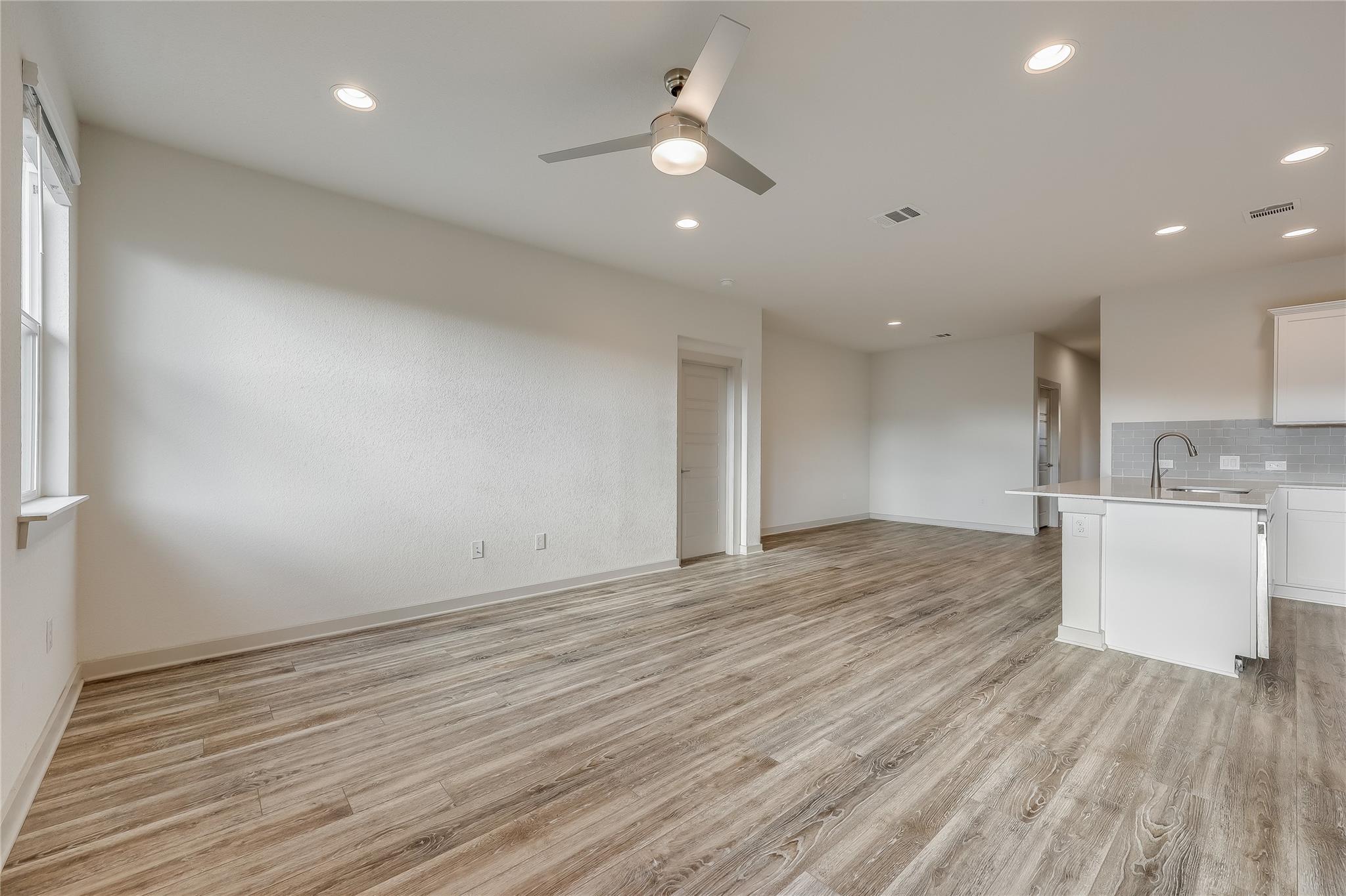 153 Filifera Ct, Leander, TX 78641