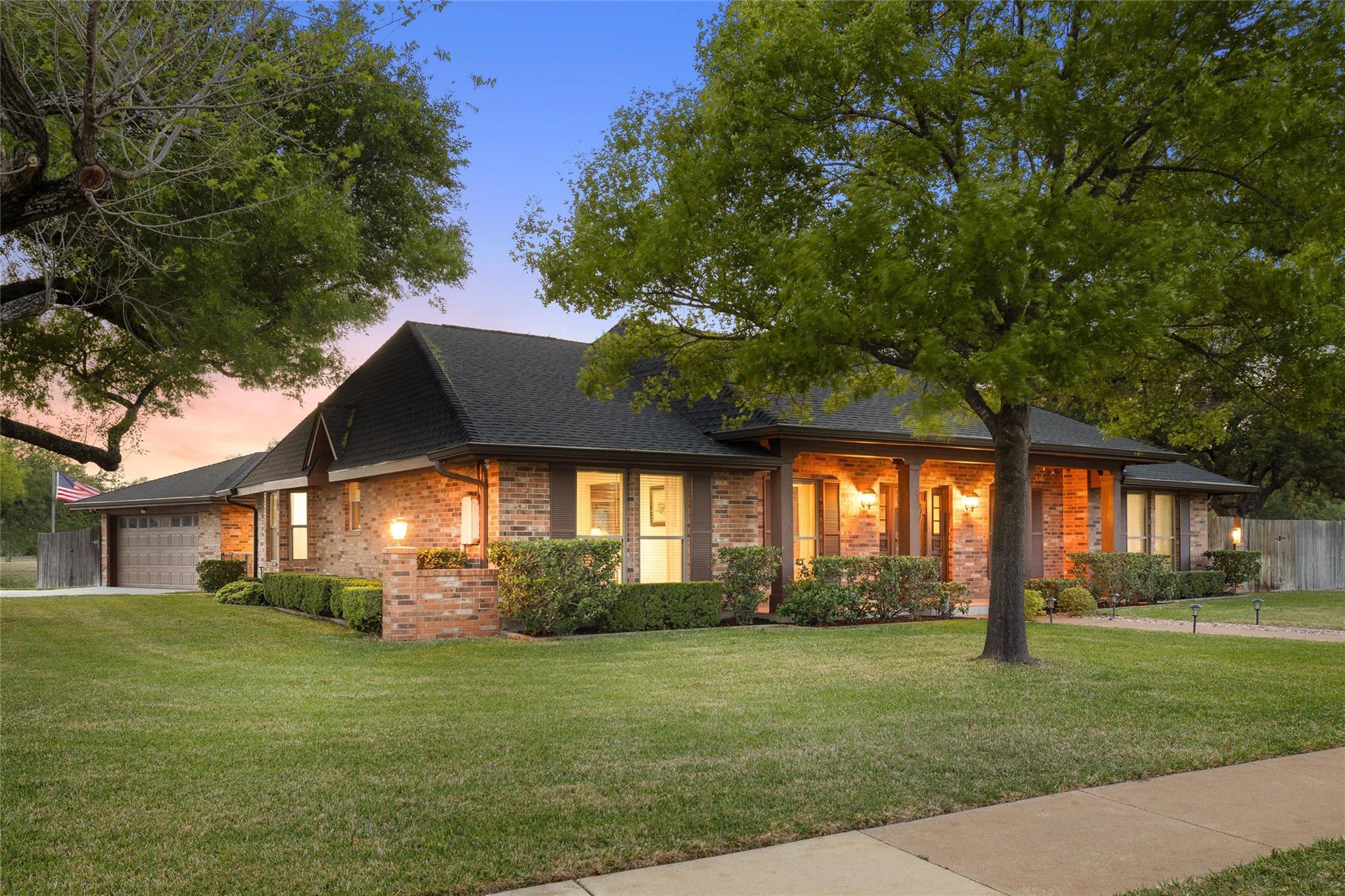 7202 Rolling Meadow Rd, Austin, TX 78749