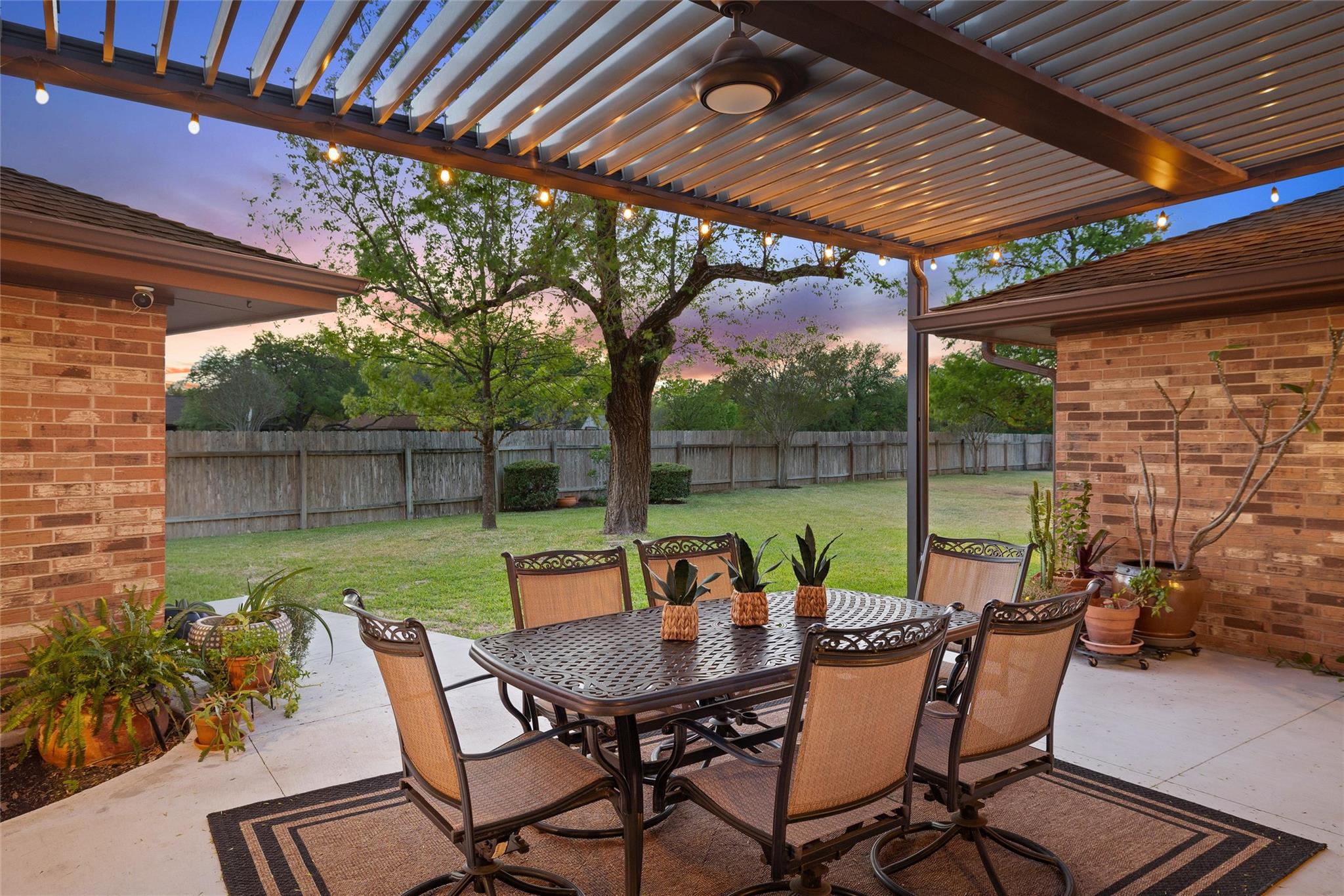 7202 Rolling Meadow Rd, Austin, TX 78749