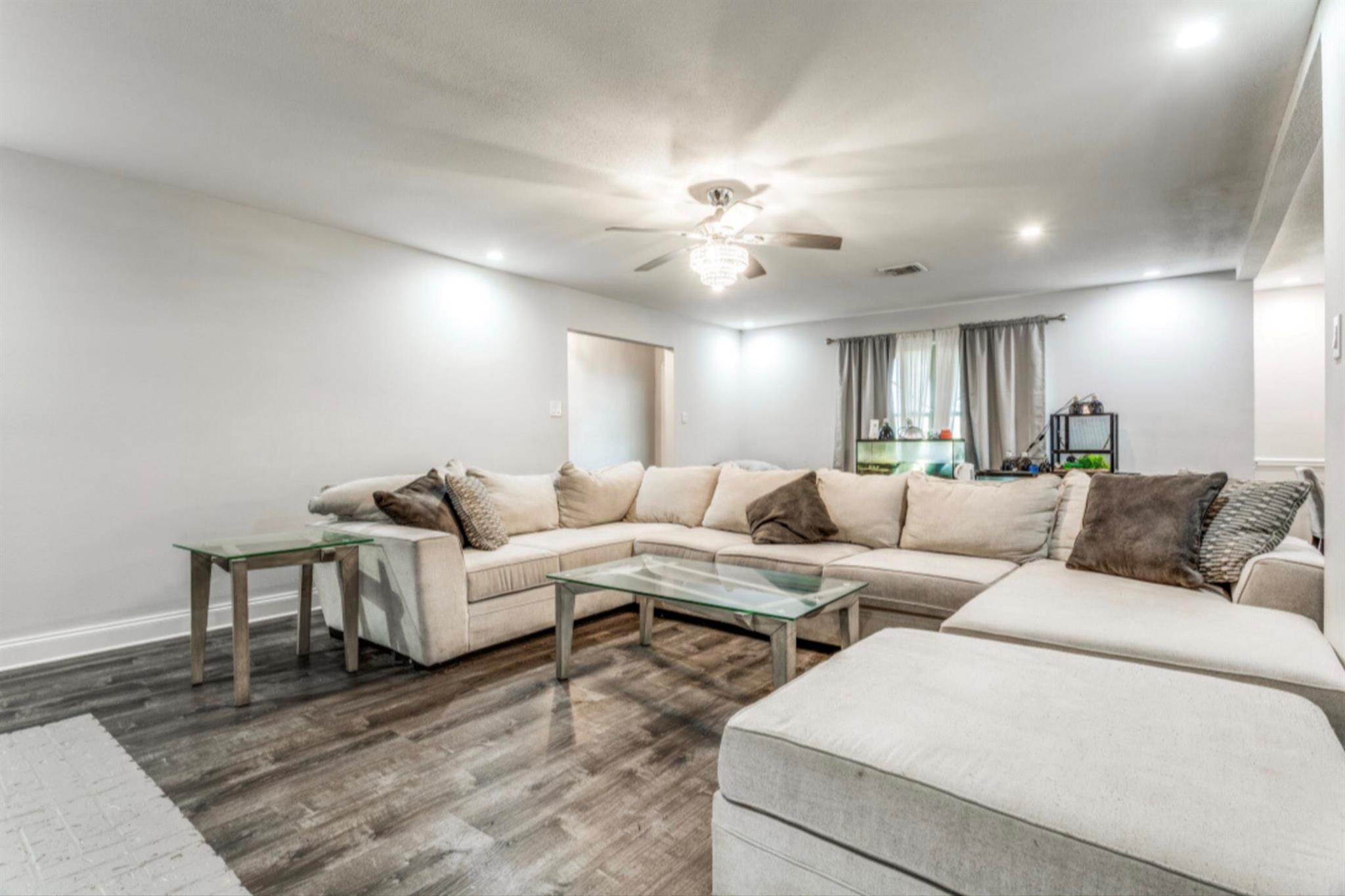 610 Pleasant Grove Rd, Elgin, TX 78621