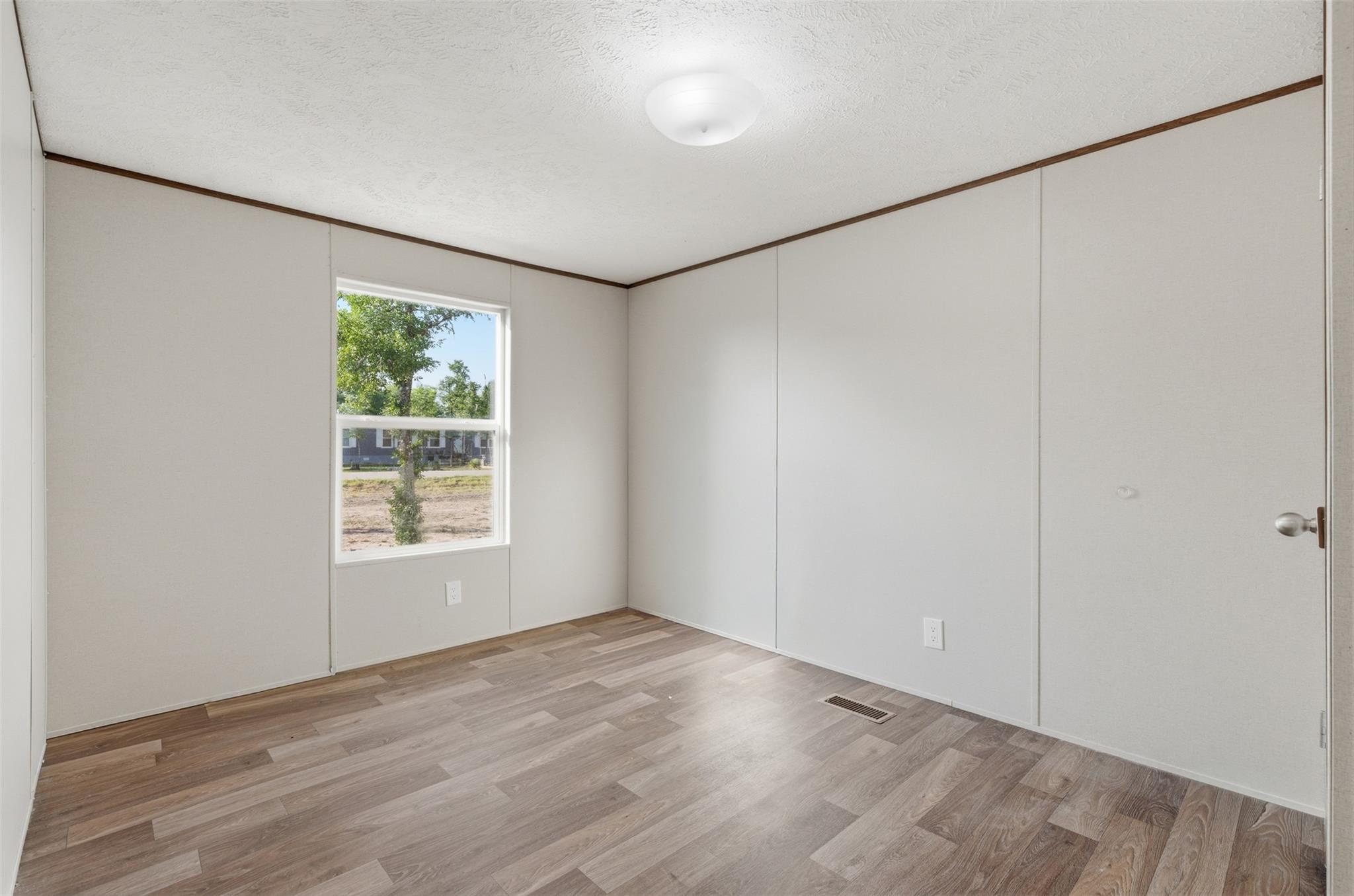 284 Gato Rd, Cedar Creek, TX 78612