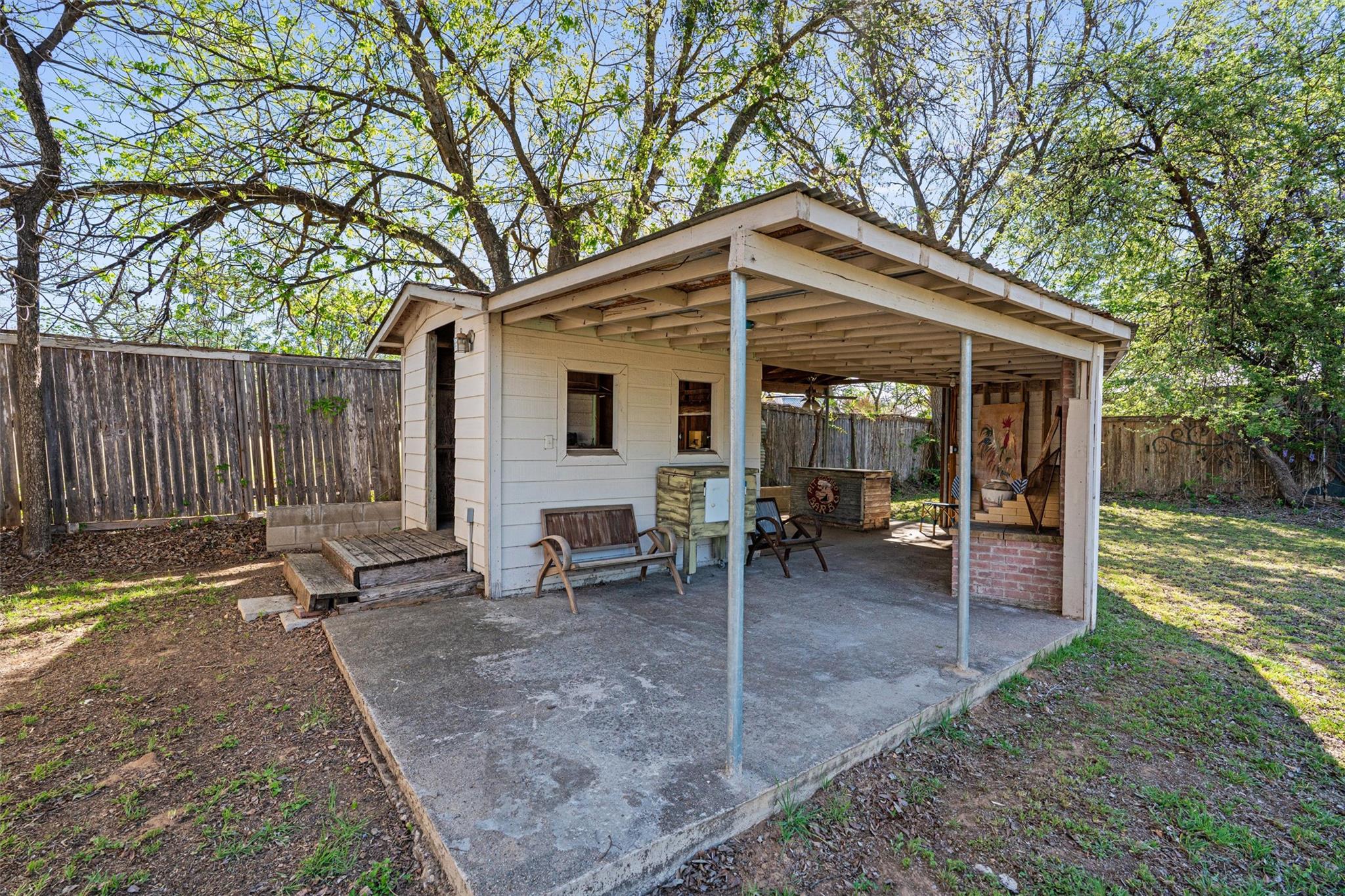 209 Harris St, Elgin, TX 78621