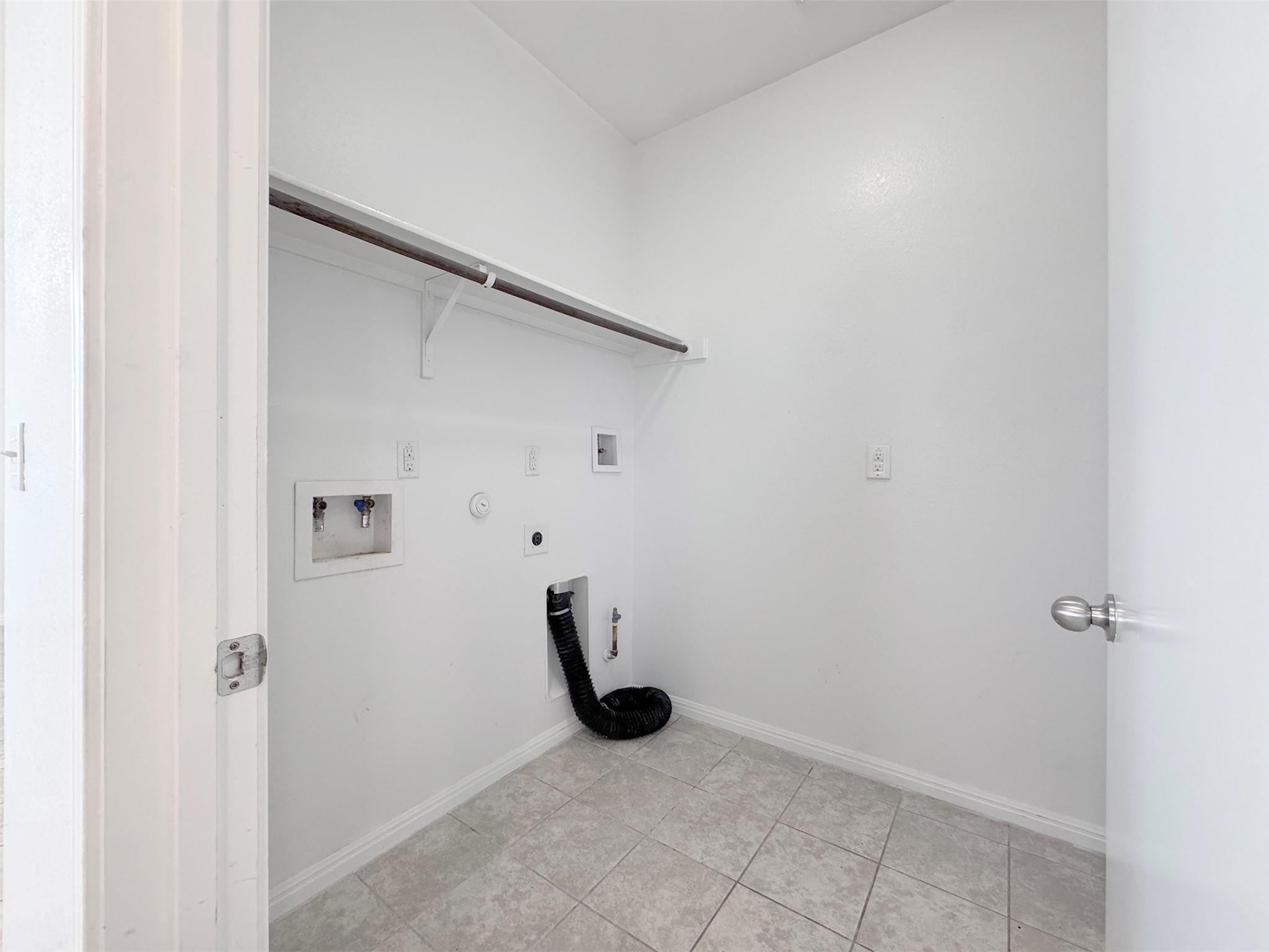 251 Triumph Rd, Buda, TX 78610