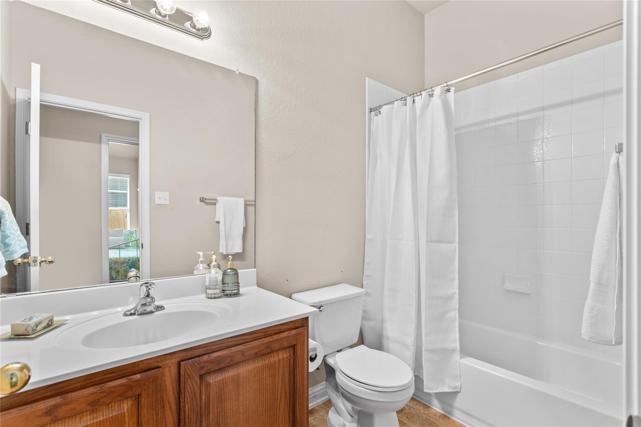 2208 Petrified Forest Dr, Austin, TX 78747