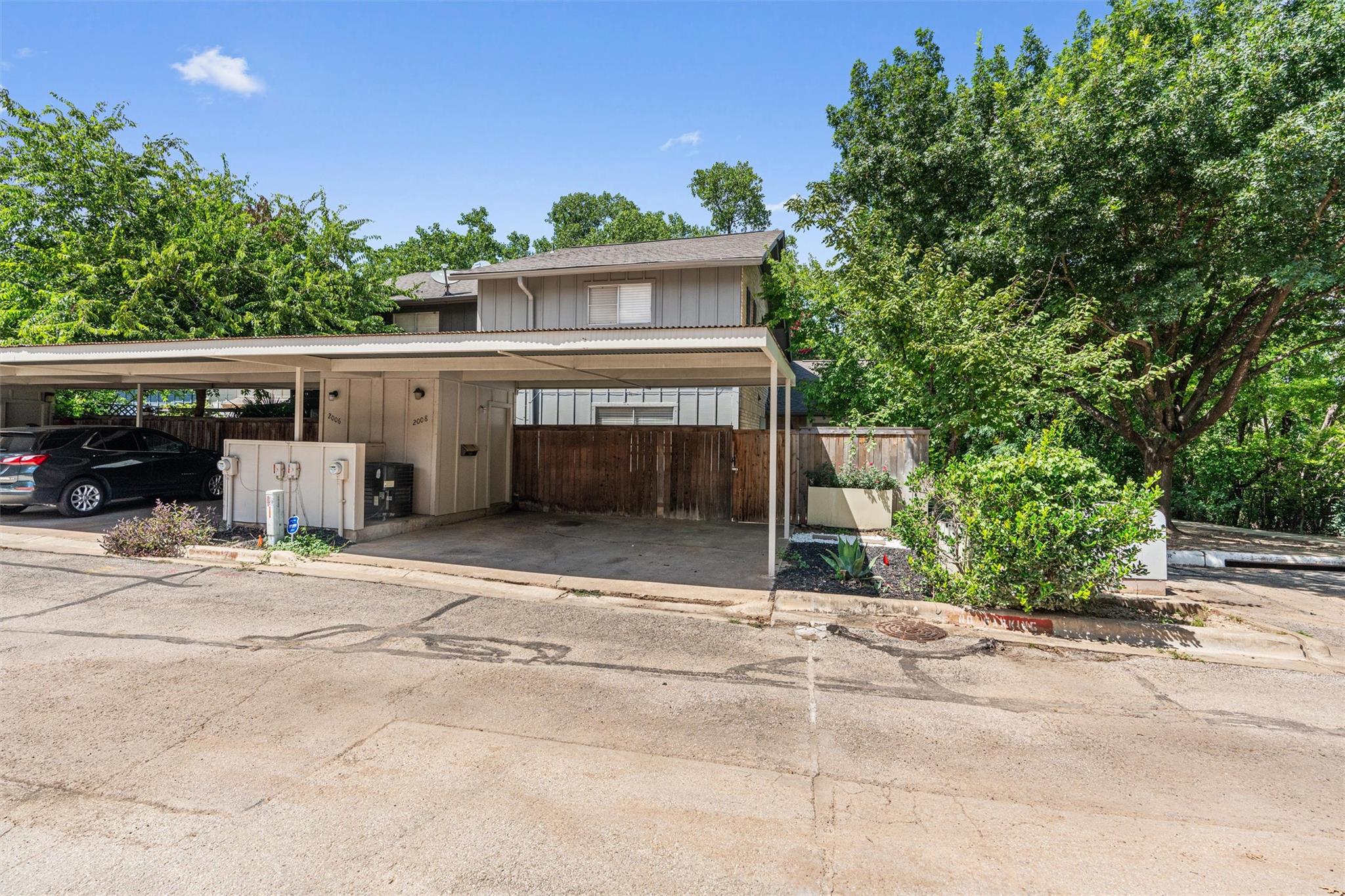 2008 Voltaire Dr, Austin, TX 78752