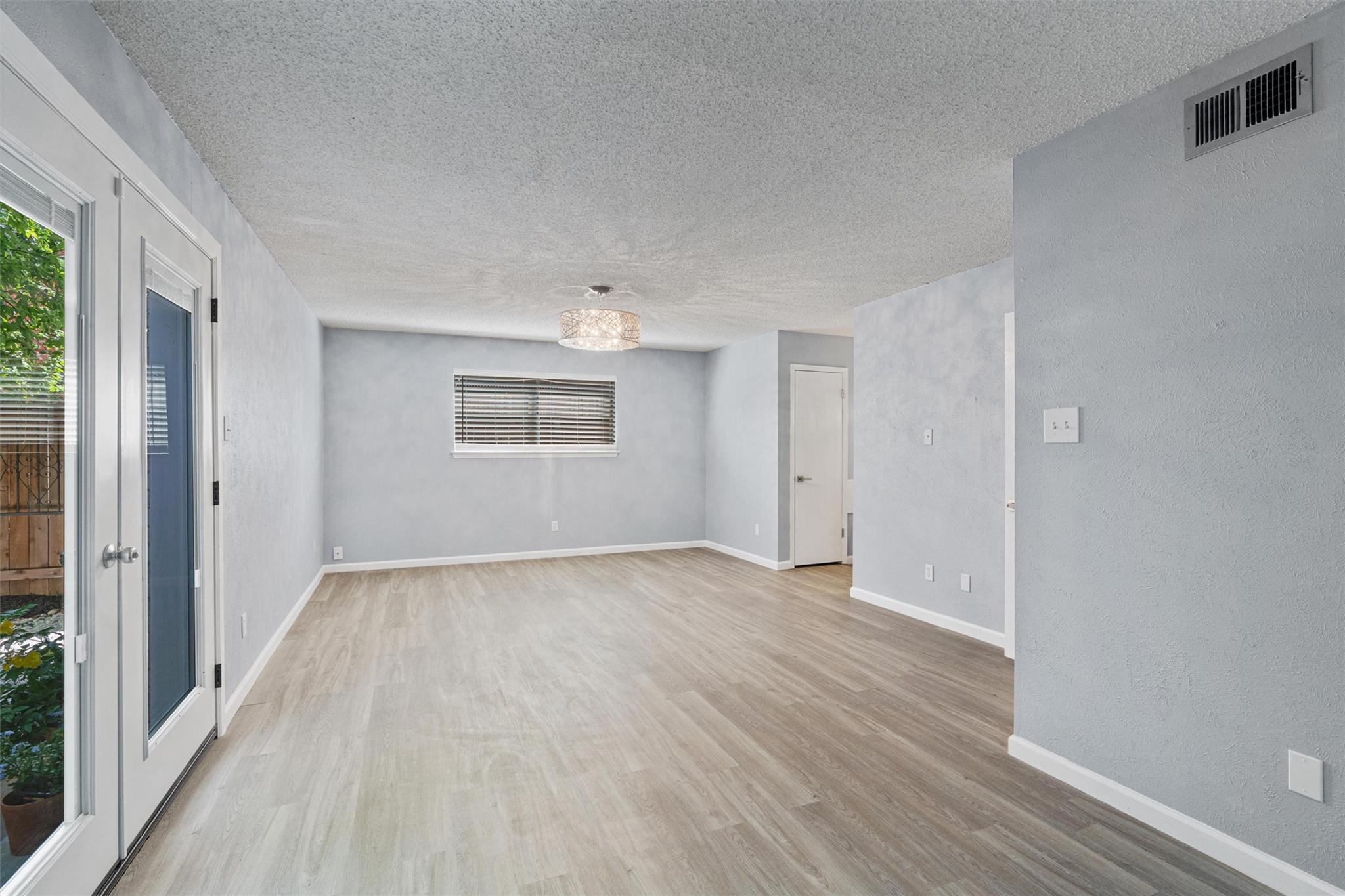 2008 Voltaire Dr, Austin, TX 78752