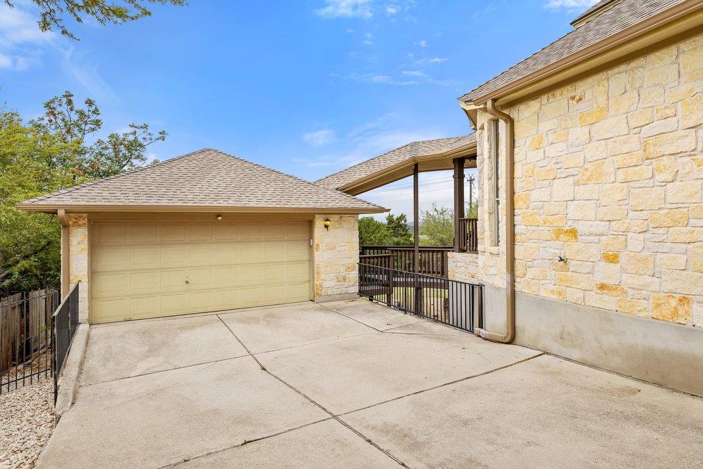 22332 Rock Wren Rd, Spicewood, TX 78669