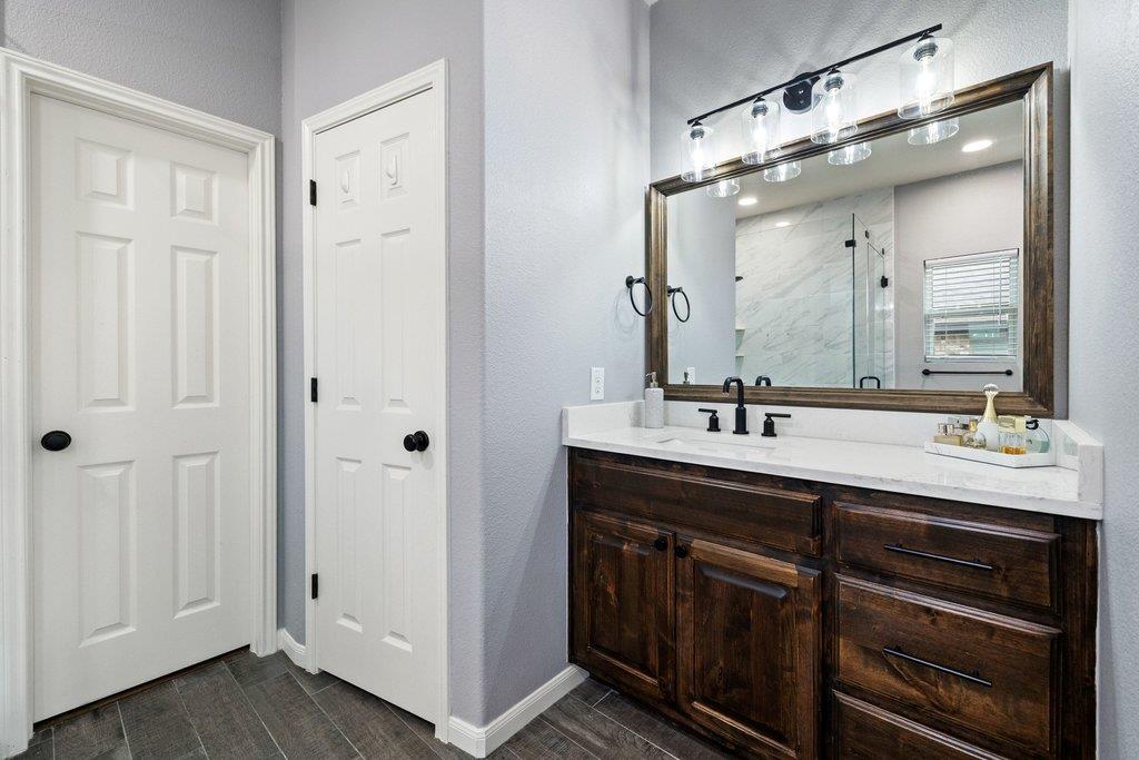 22332 Rock Wren Rd, Spicewood, TX 78669