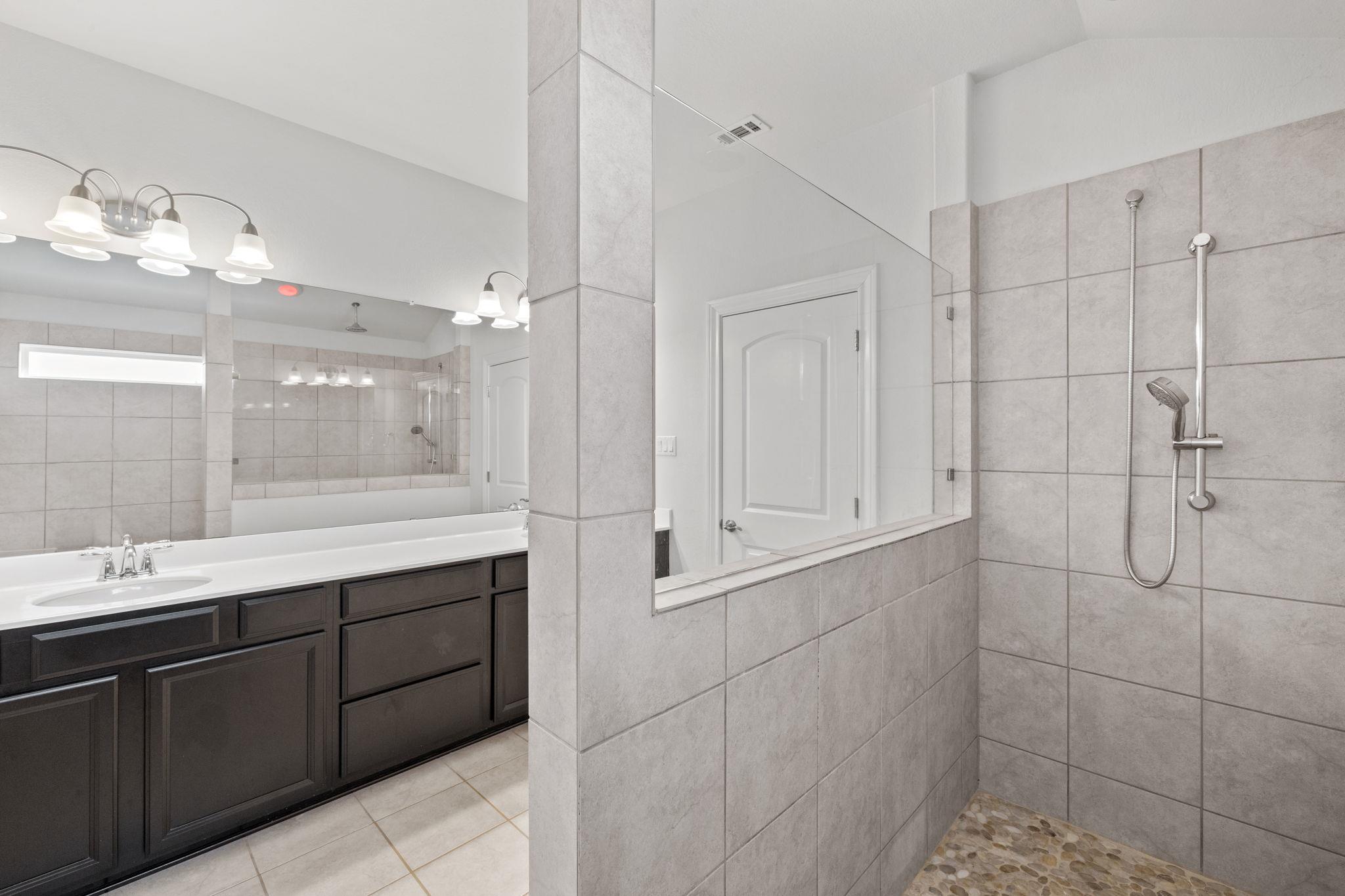 138 Fern Dr, Buda, TX 78610