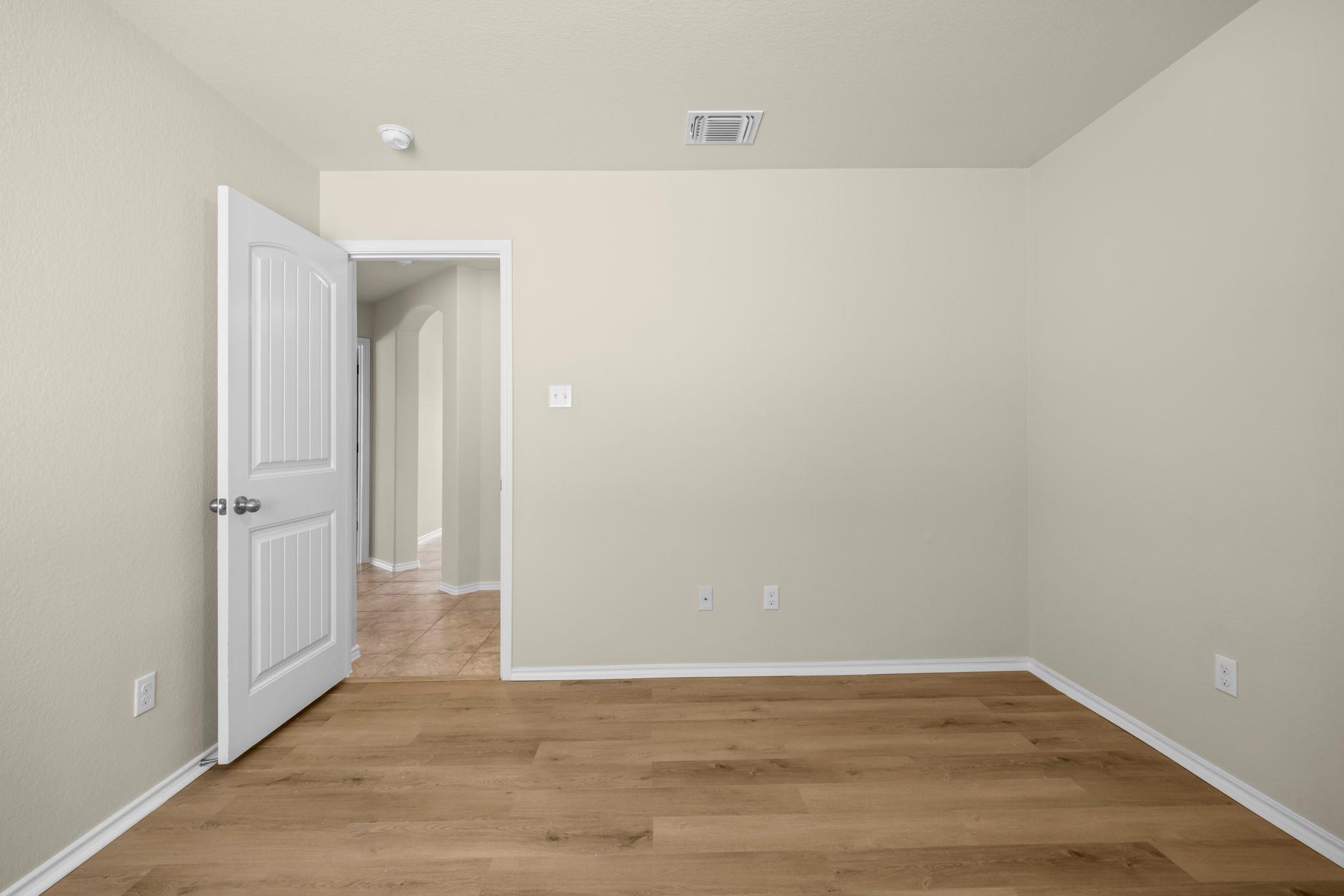 101 Plata Ln, Jarrell, TX 76537