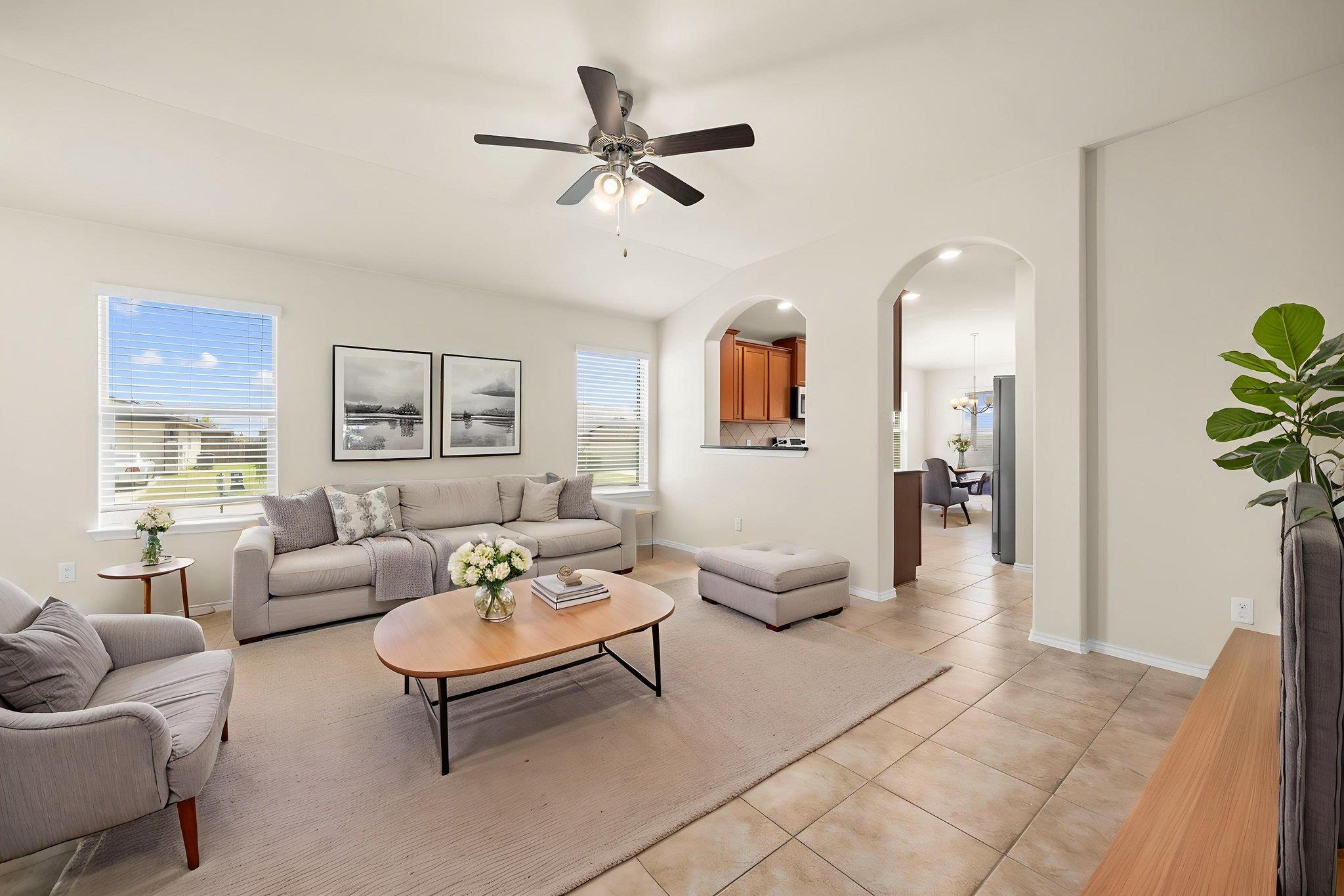 101 Plata Ln, Jarrell, TX 76537