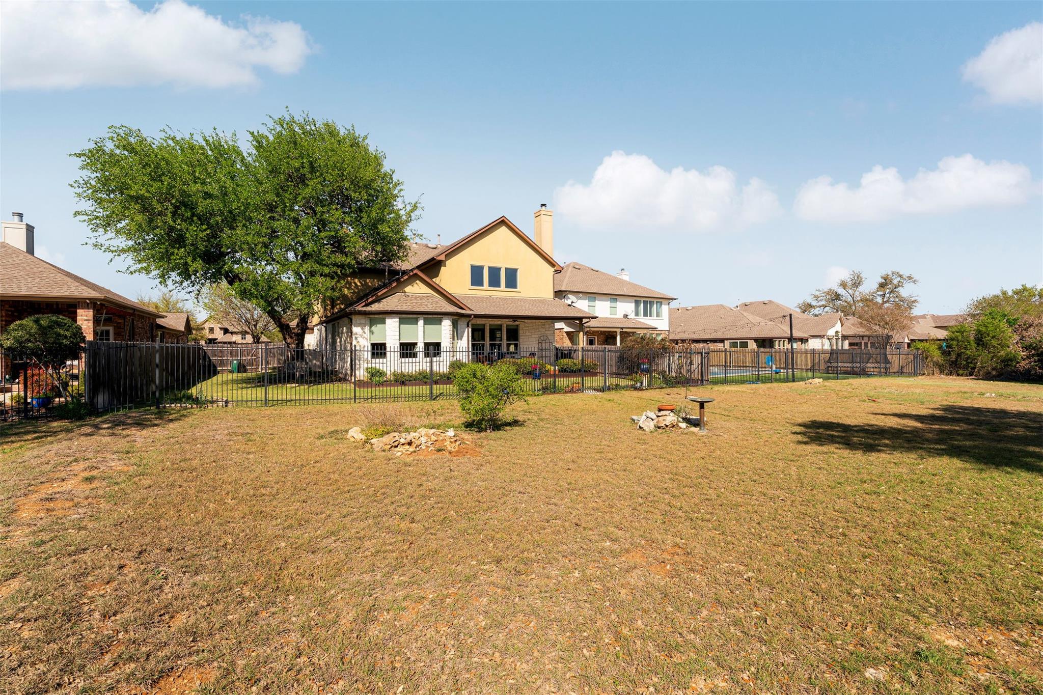 6537 Estana Ln, Austin, TX 78739