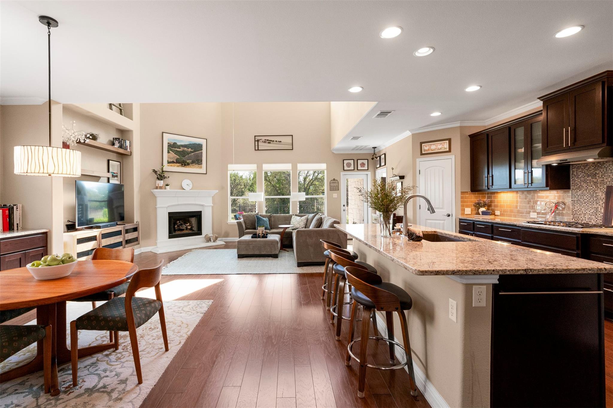 6537 Estana Ln, Austin, TX 78739