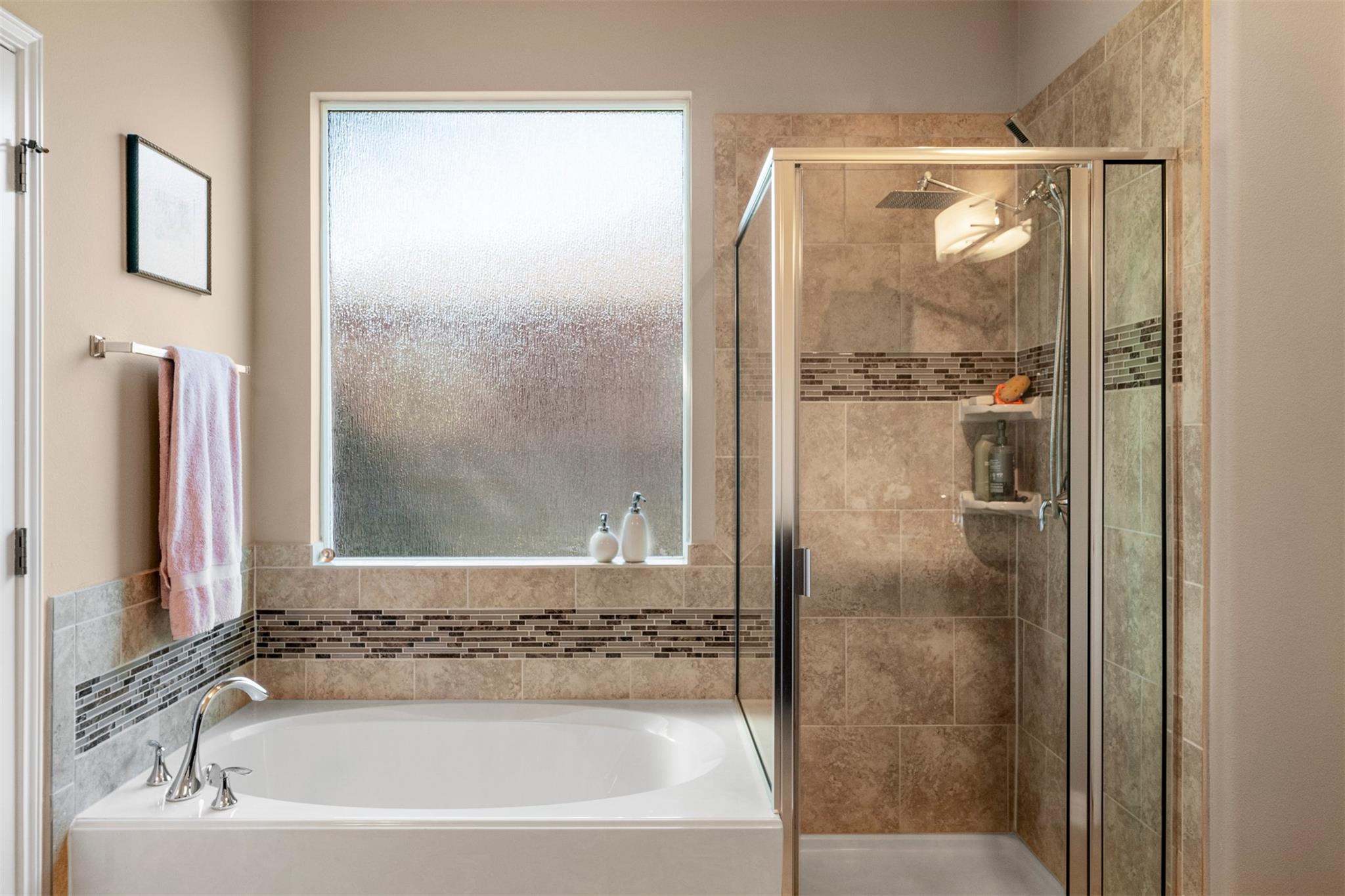 6537 Estana Ln, Austin, TX 78739