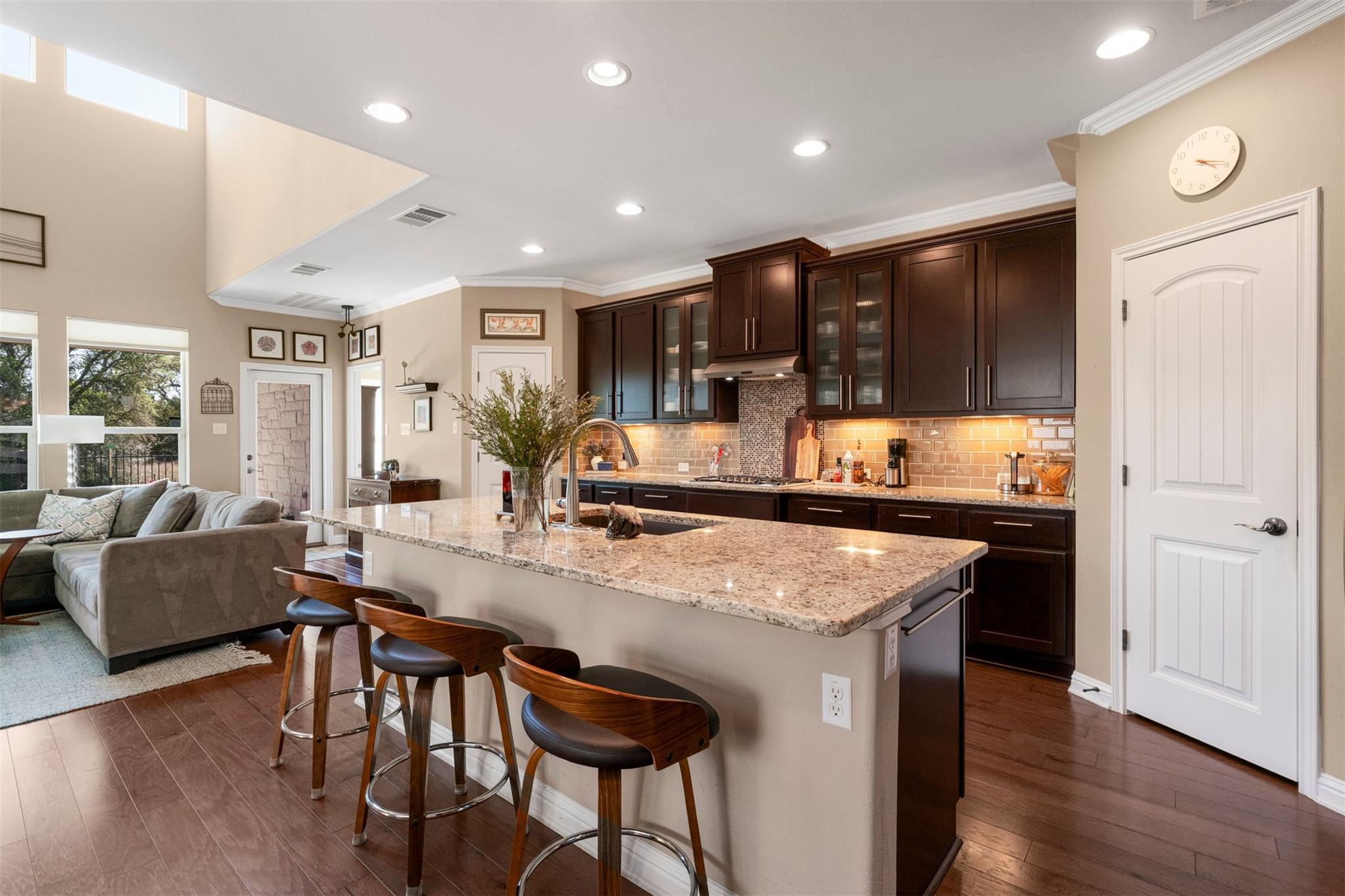 6537 Estana Ln, Austin, TX 78739