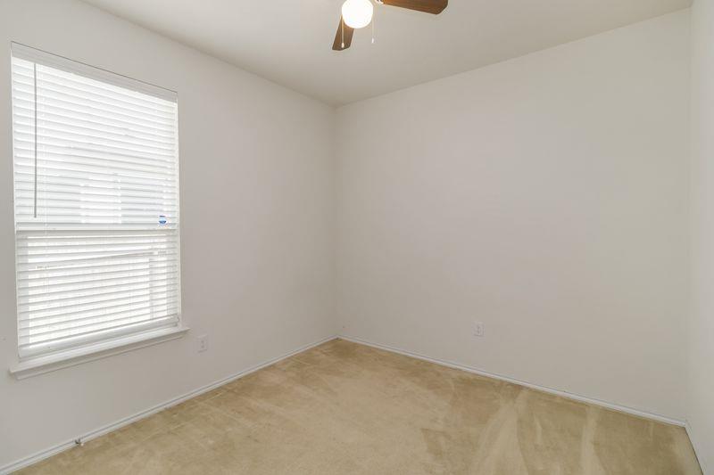 1911 Prickly Pear Dr, Bastrop, TX 78602