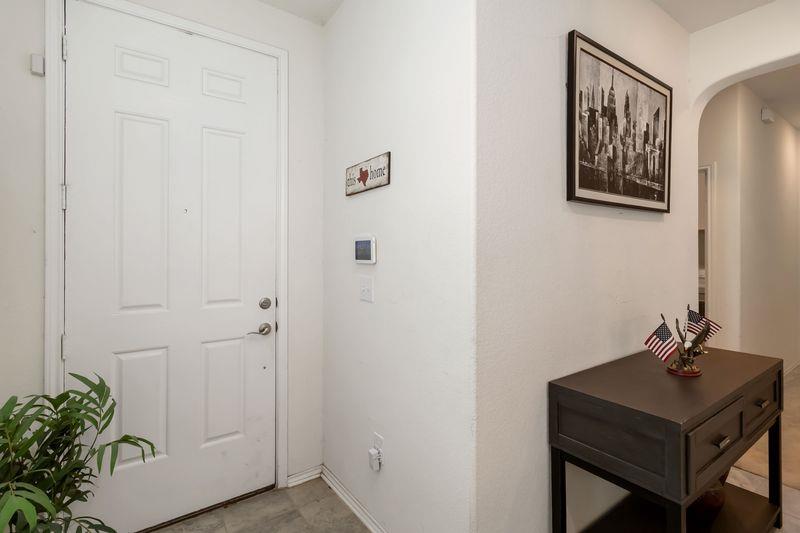 1911 Prickly Pear Dr, Bastrop, TX 78602