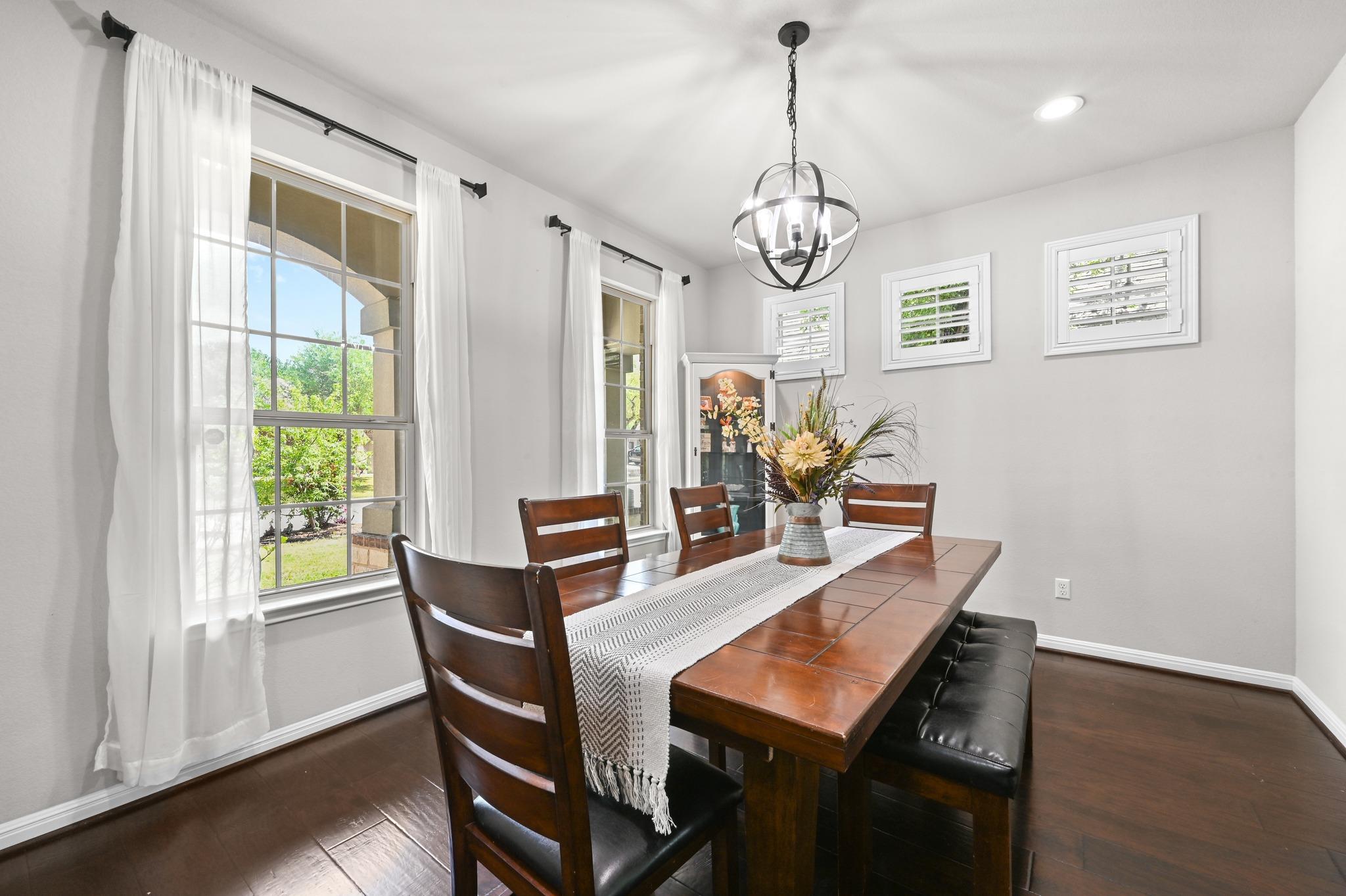 194 Treehaven Ct, Buda, TX 78610