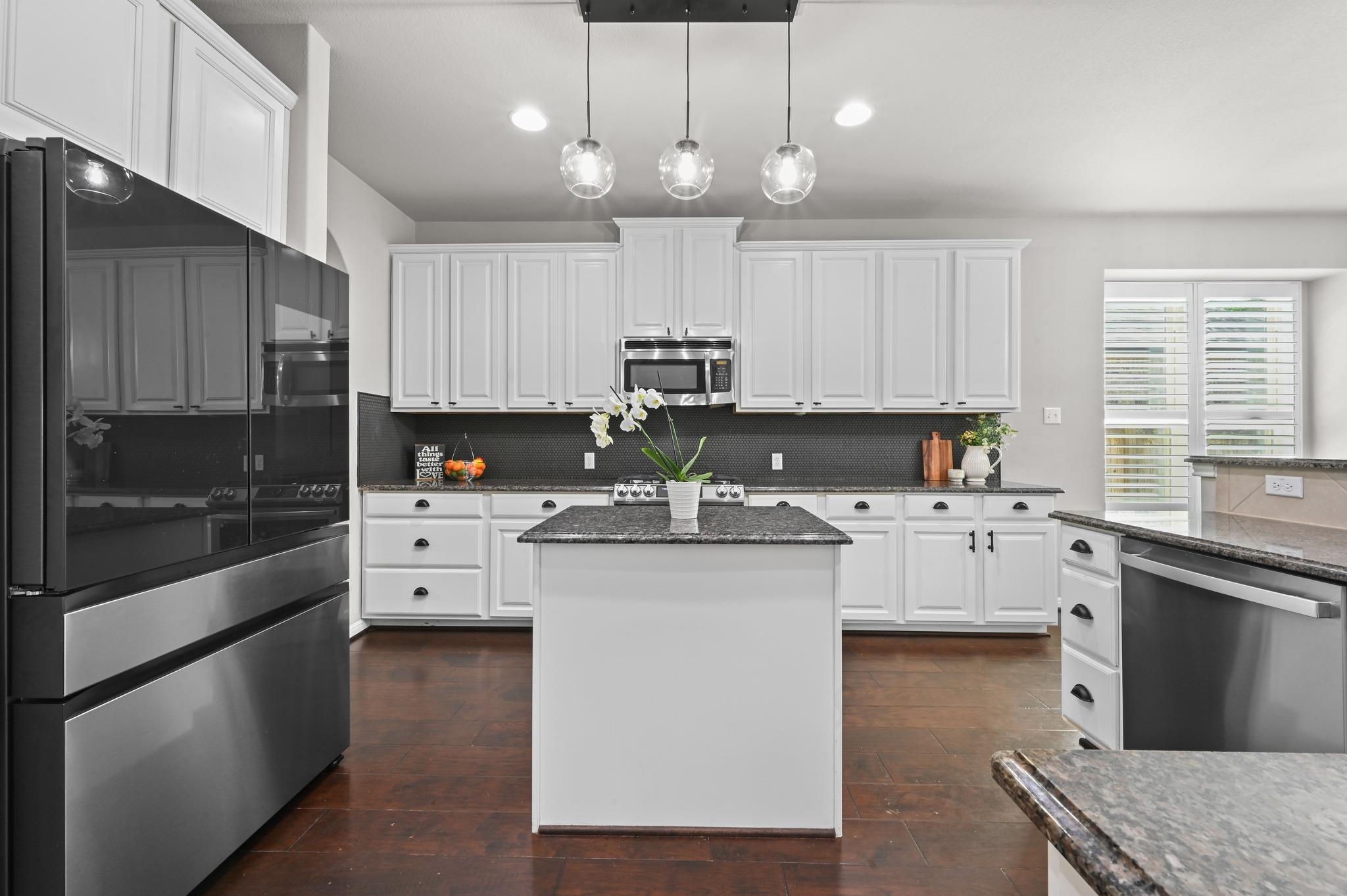 194 Treehaven Ct, Buda, TX 78610