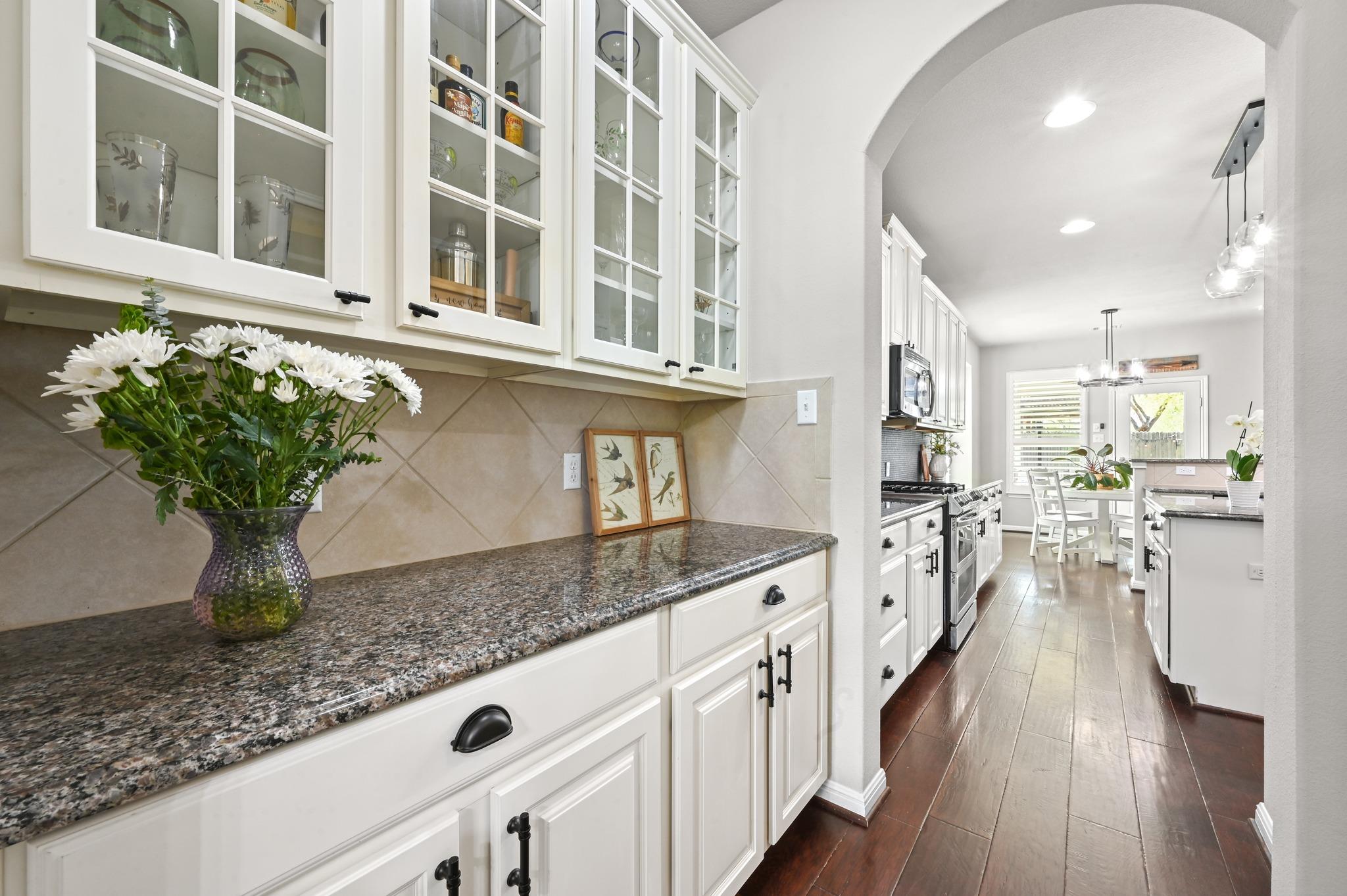 194 Treehaven Ct, Buda, TX 78610