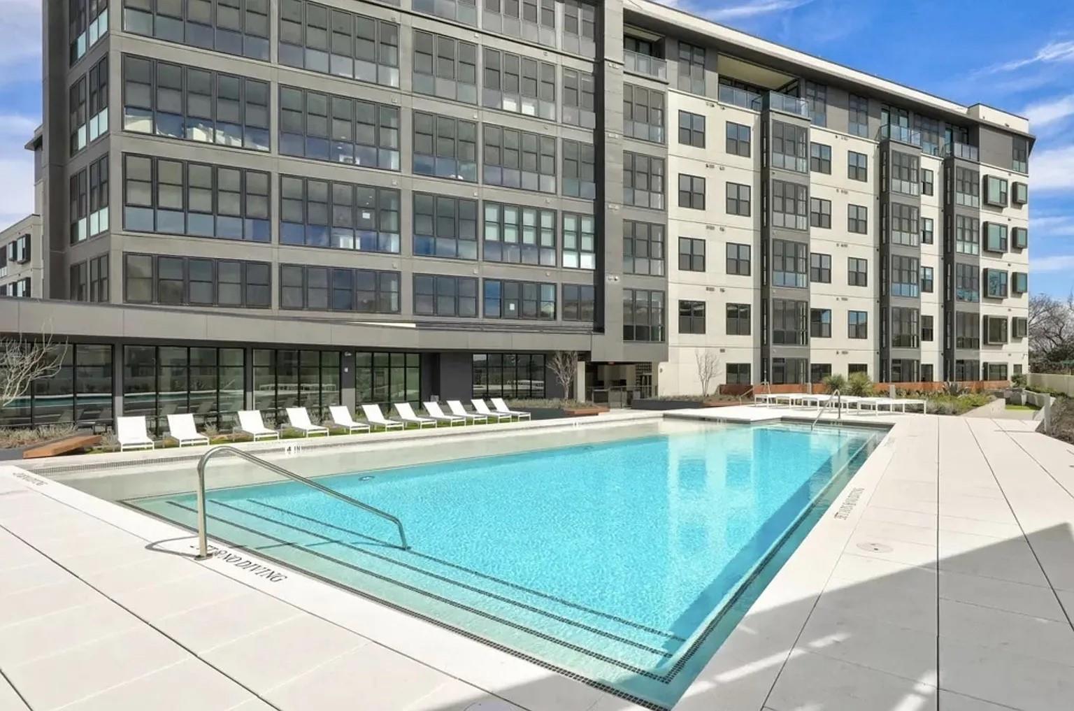 800 Embassy Dr # 328, Austin, TX 78702