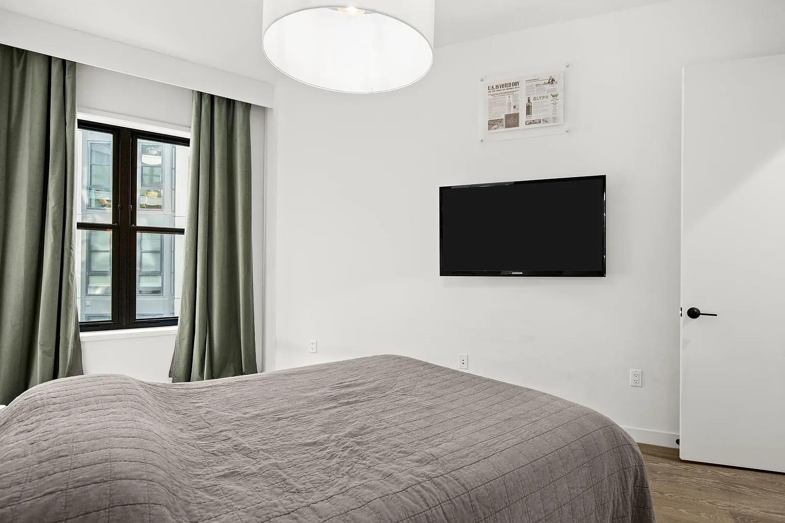 800 Embassy Dr # 328, Austin, TX 78702