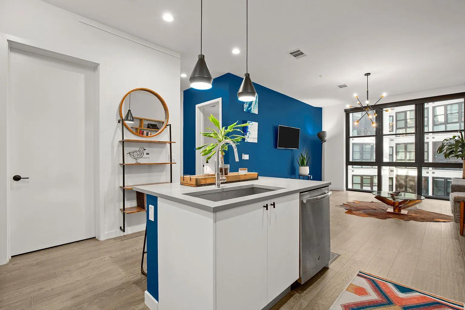 800 Embassy Dr # 328, Austin, TX 78702