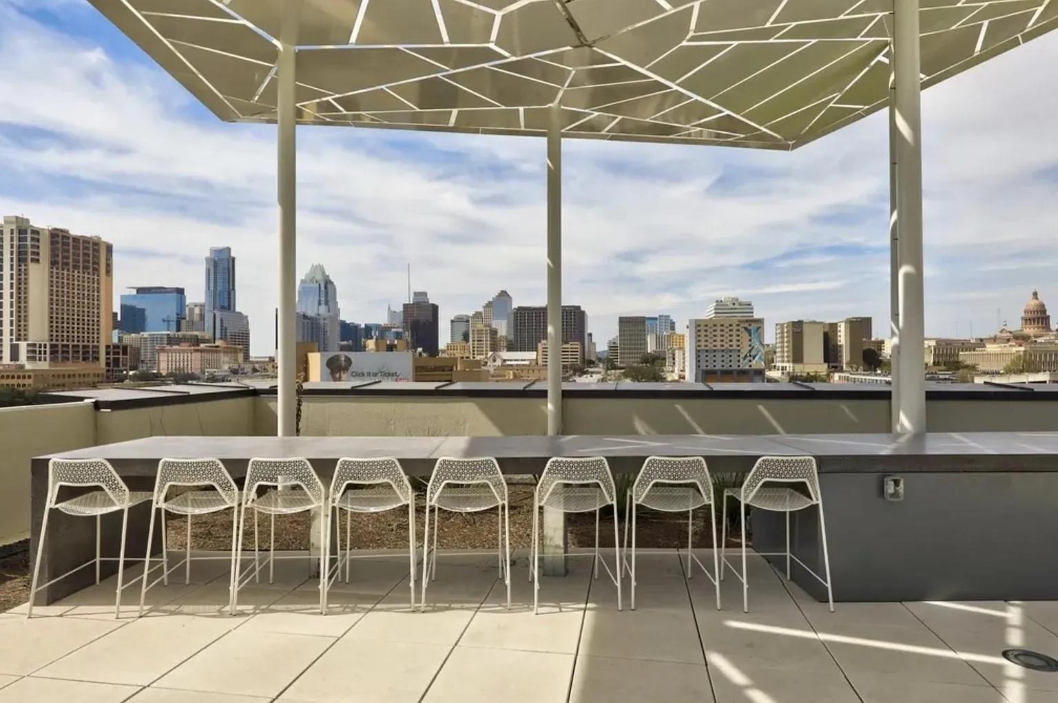 800 Embassy Dr # 328, Austin, TX 78702