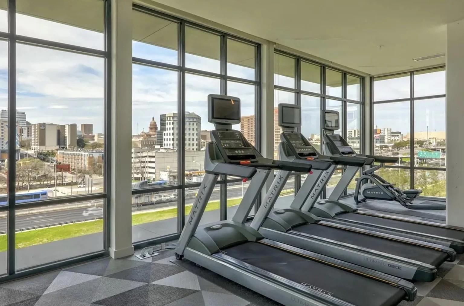 800 Embassy Dr # 328, Austin, TX 78702