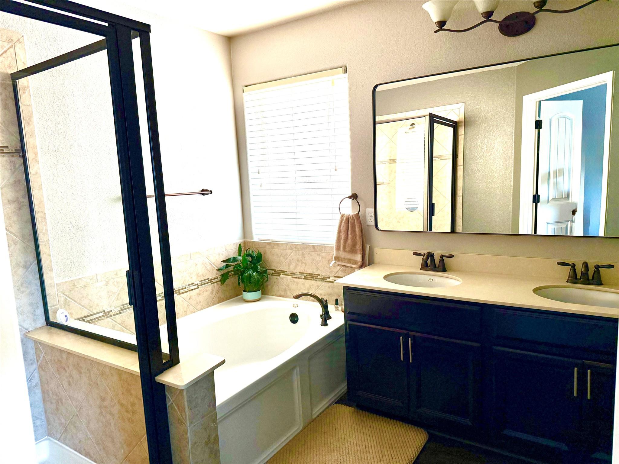 2604 Garlic Creek Dr, Buda, TX 78610