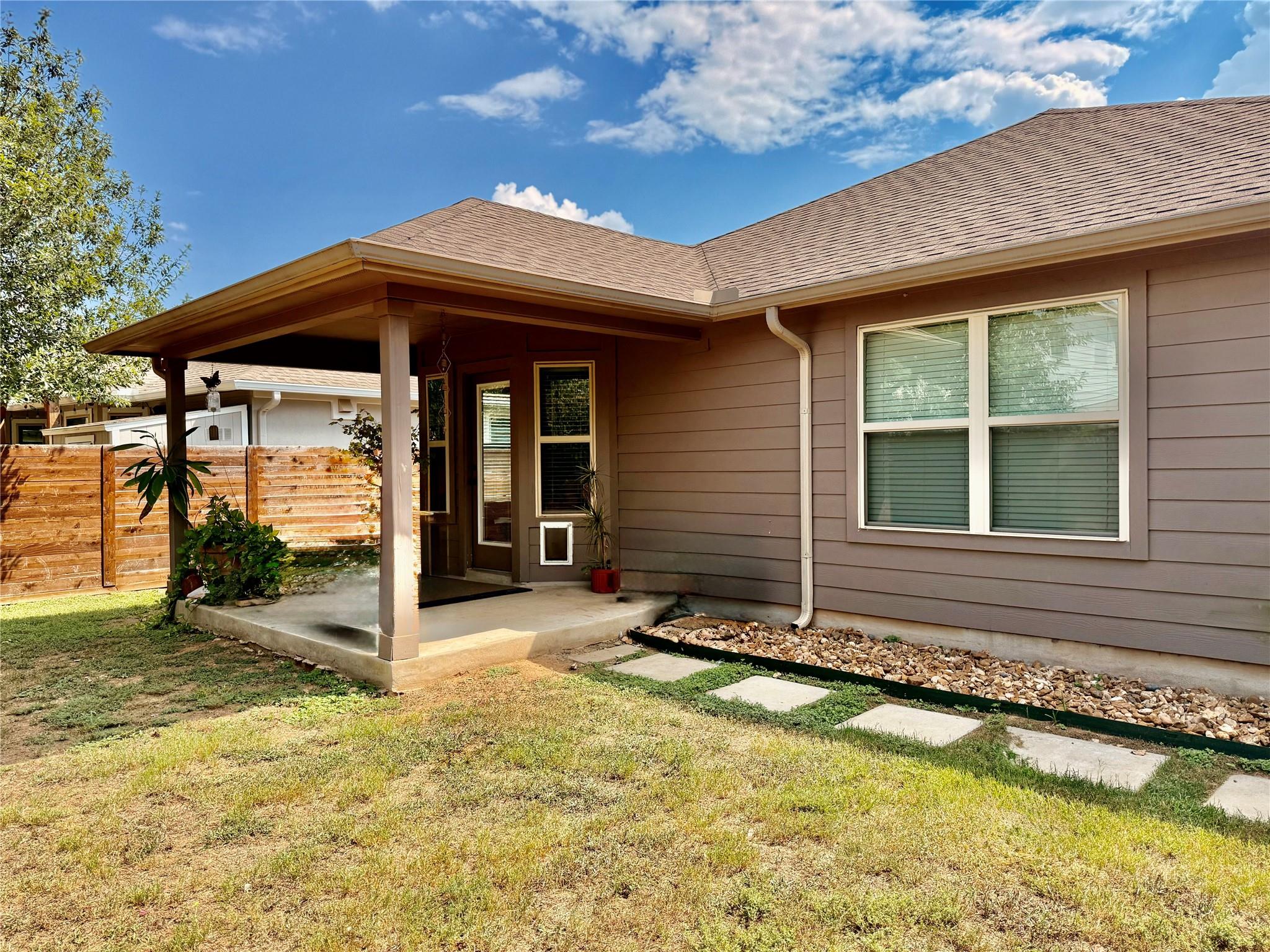 2604 Garlic Creek Dr, Buda, TX 78610