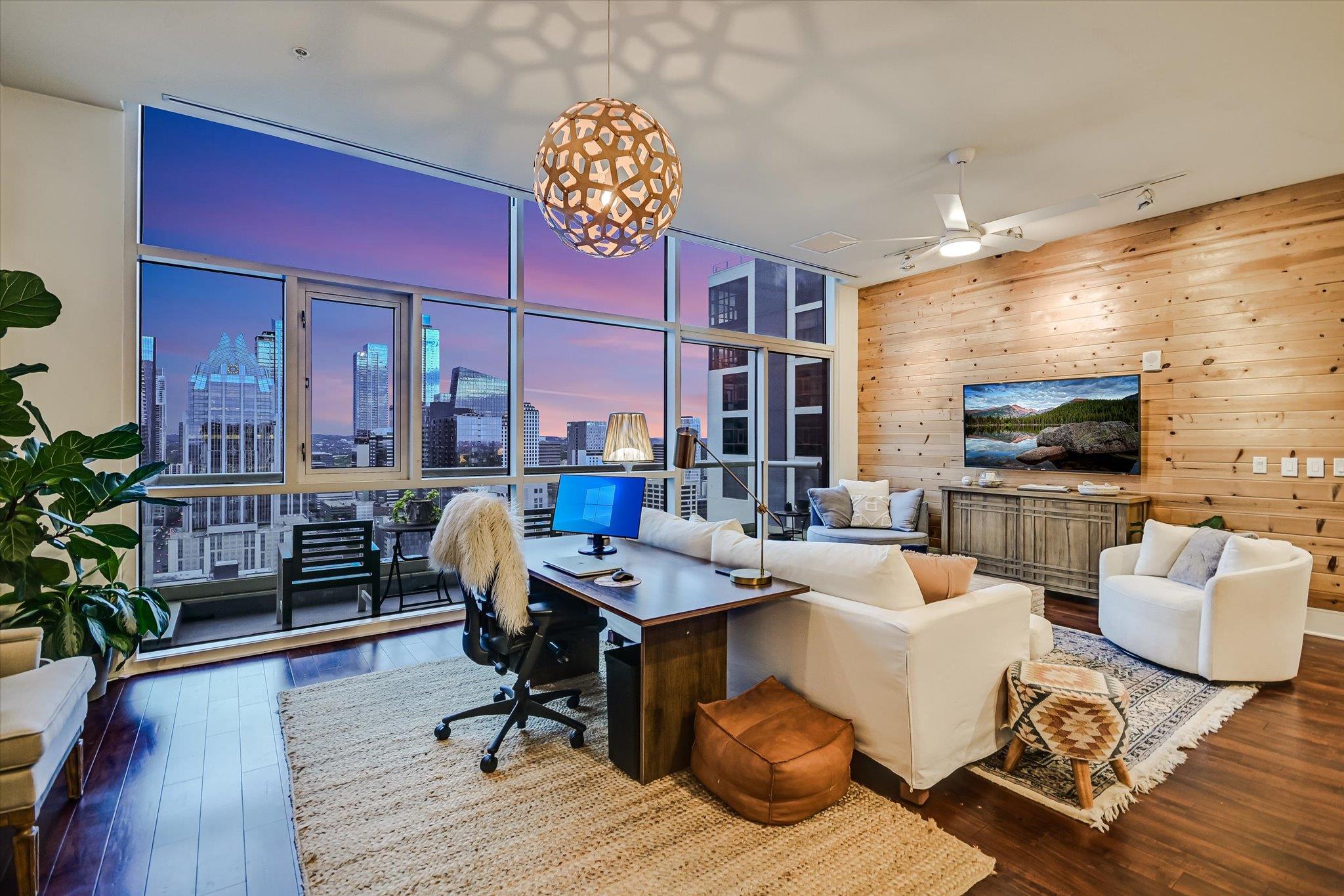 555 E 5th St # 2826, Austin, TX 78701