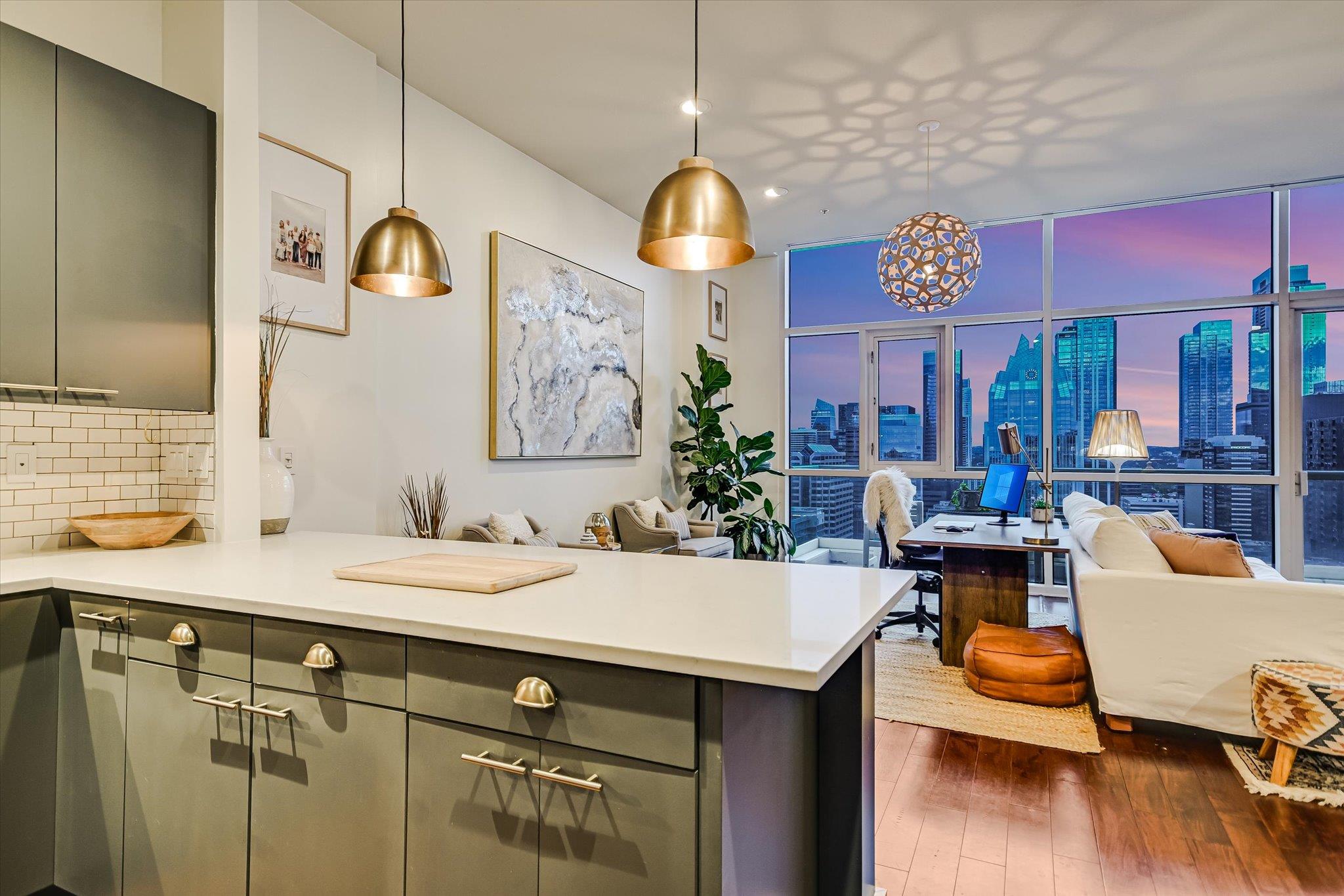 555 E 5th St # 2826, Austin, TX 78701