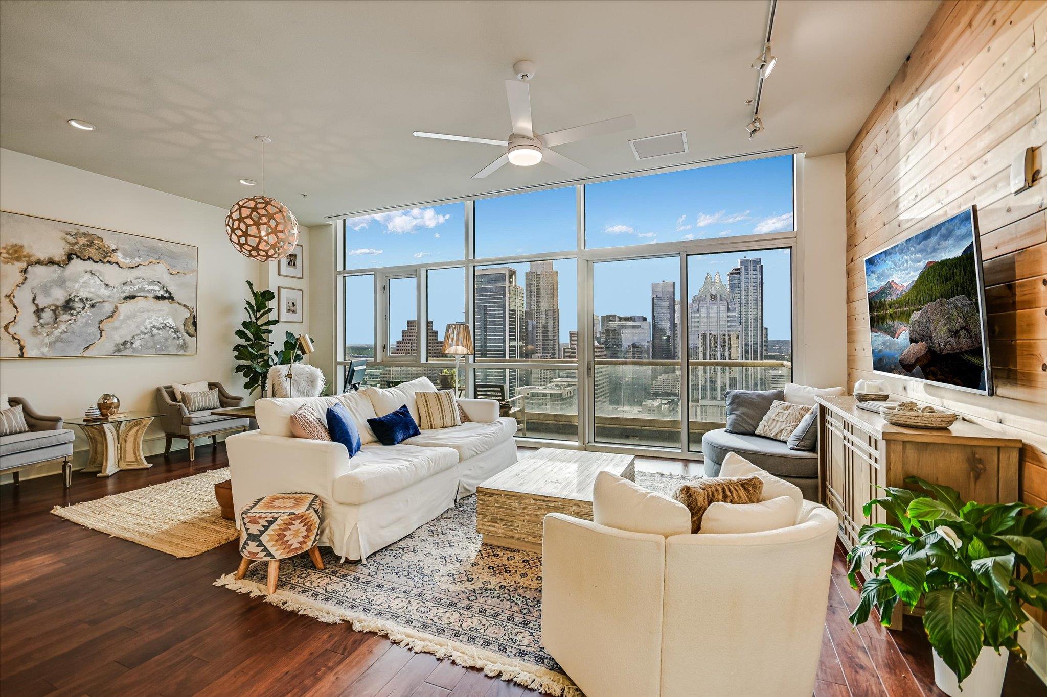 555 E 5th St # 2826, Austin, TX 78701