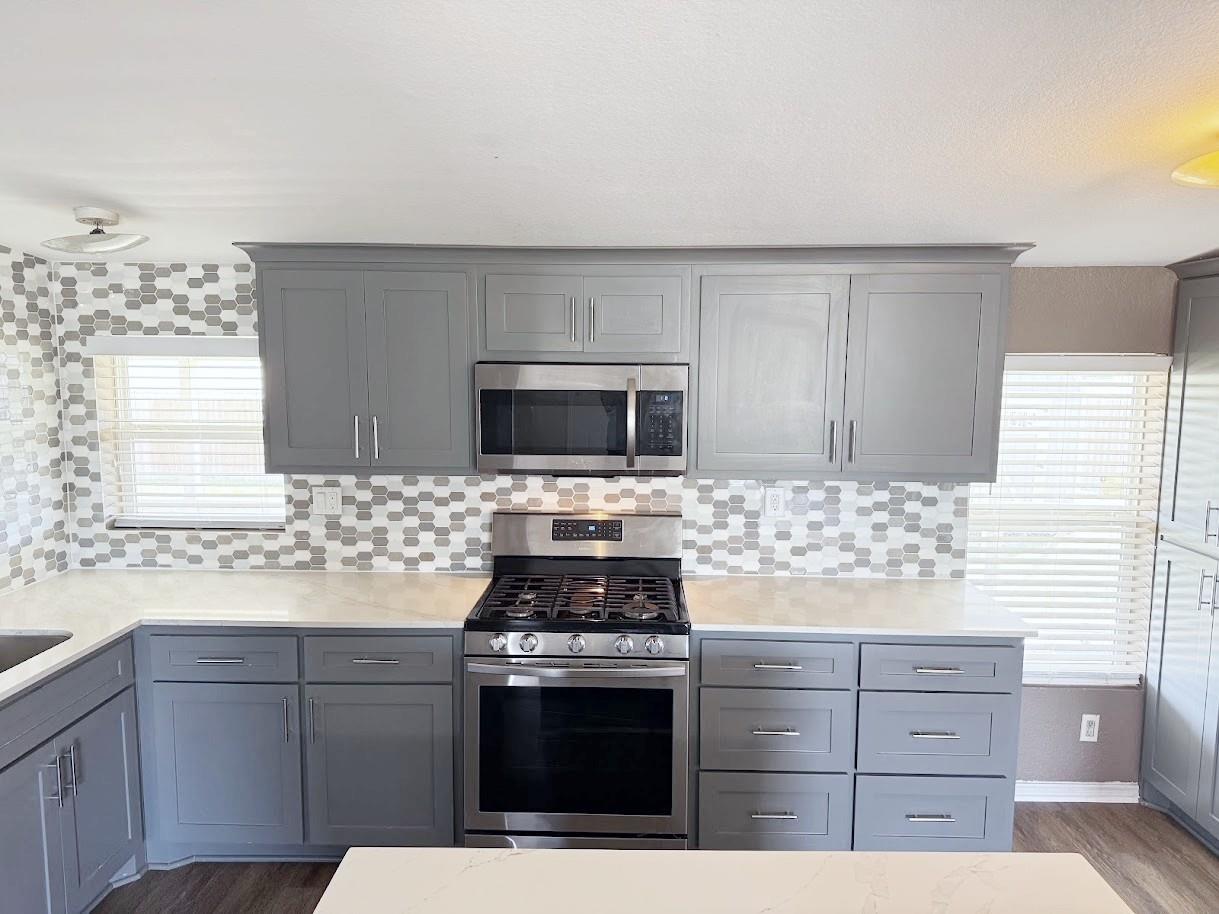 2709 County Road 463, Elgin, TX 78621