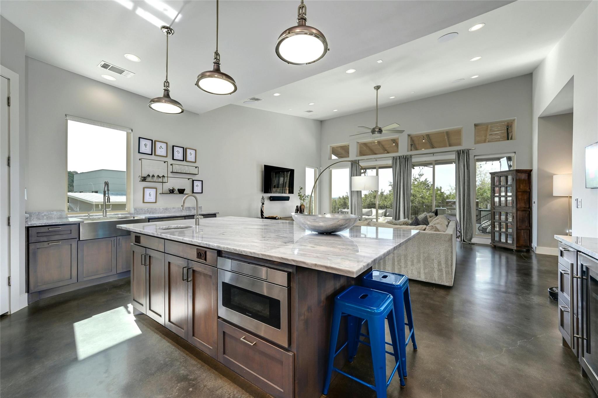 8611 Buffalo Trl, Lago Vista, TX 78645