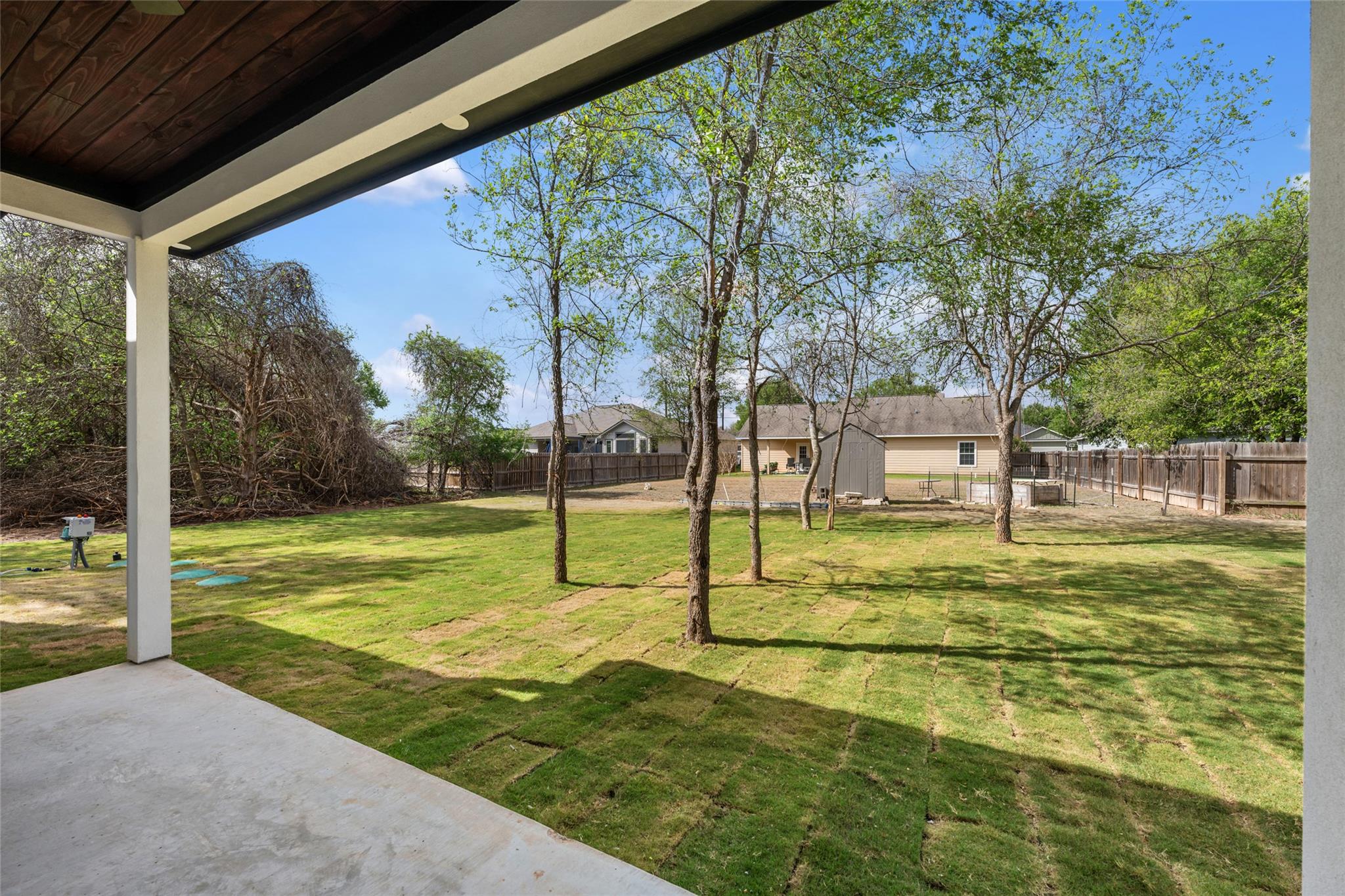 121 E Keomuku Ln, Bastrop, TX 78602