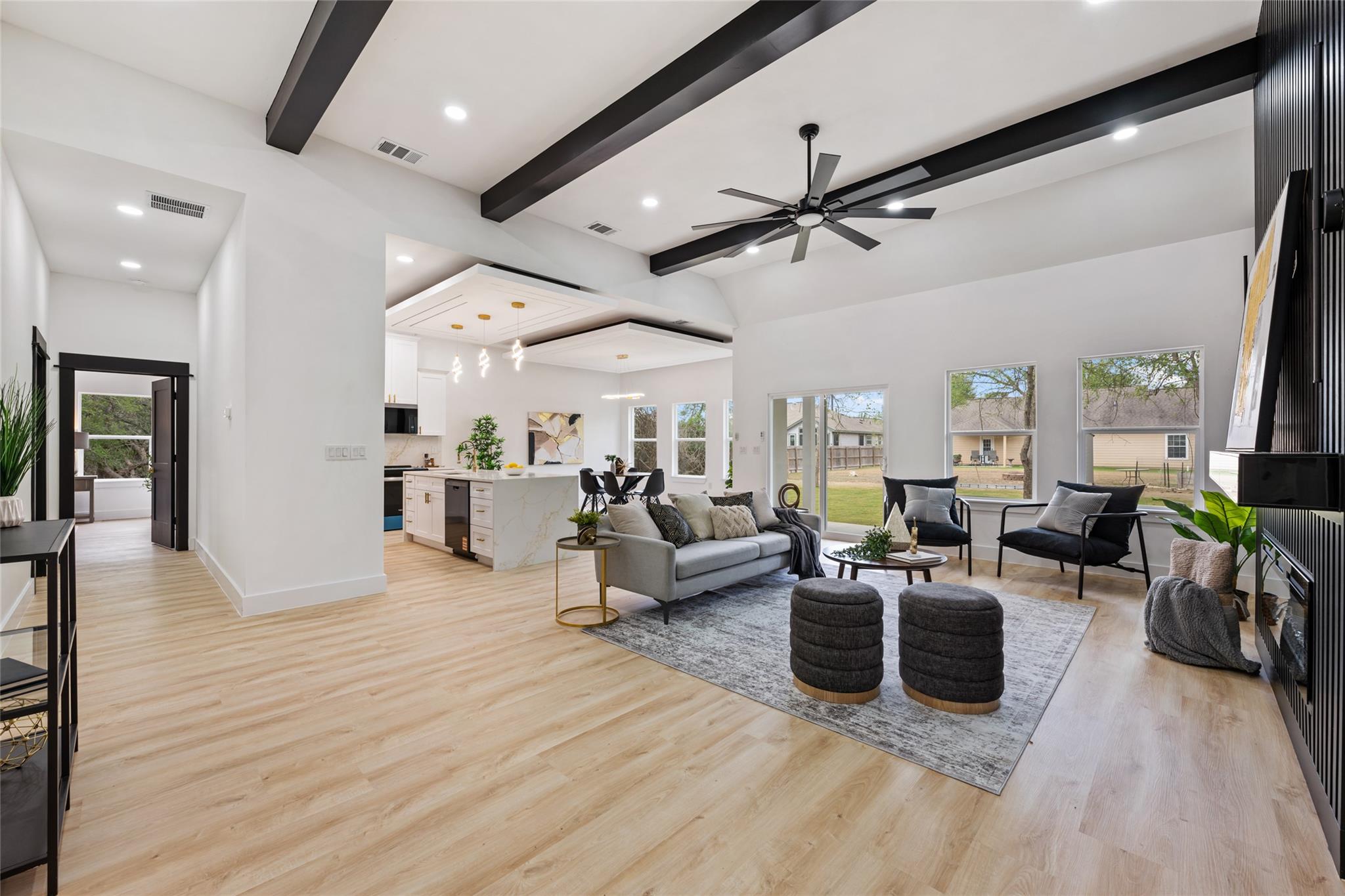 121 E Keomuku Ln, Bastrop, TX 78602