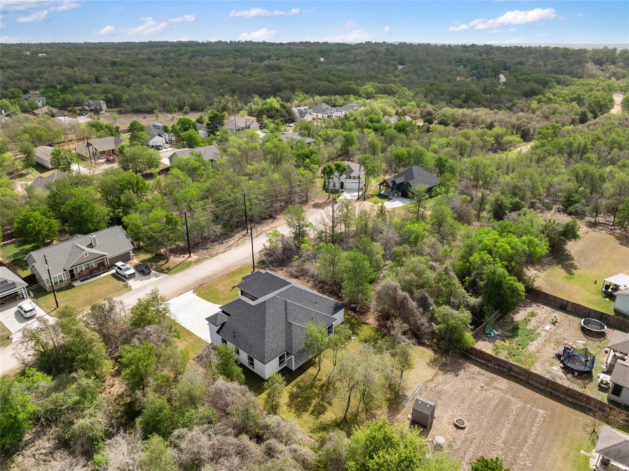 121 E Keomuku Ln, Bastrop, TX 78602