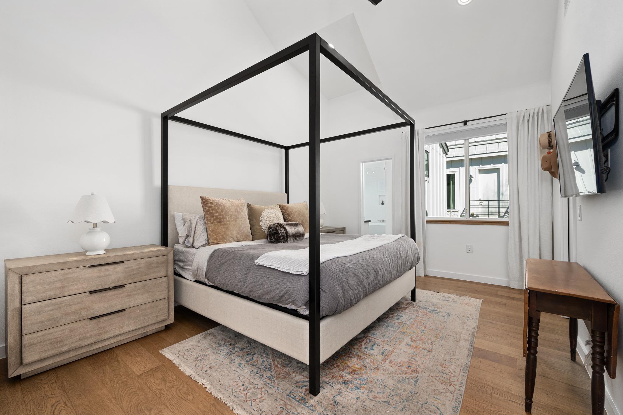 1600 Singleton Ave, Austin, TX 78702