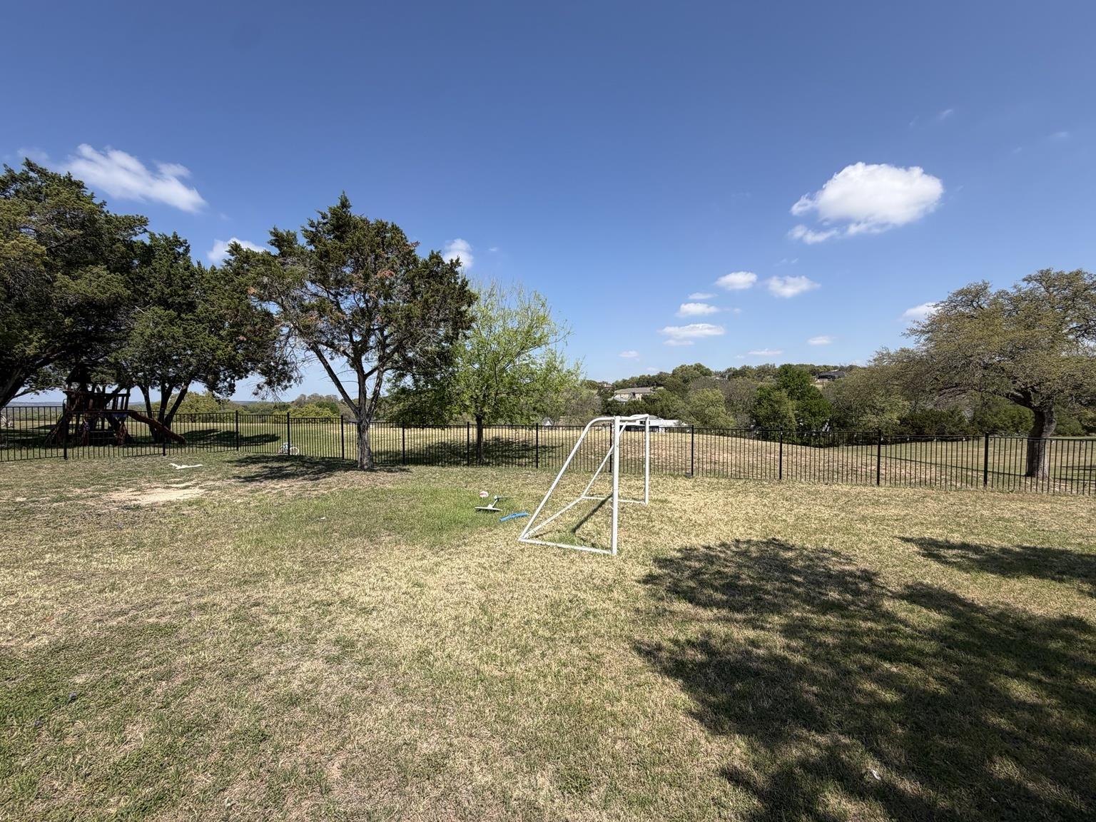 4070 Outpost Trce, Lago Vista, TX 78645