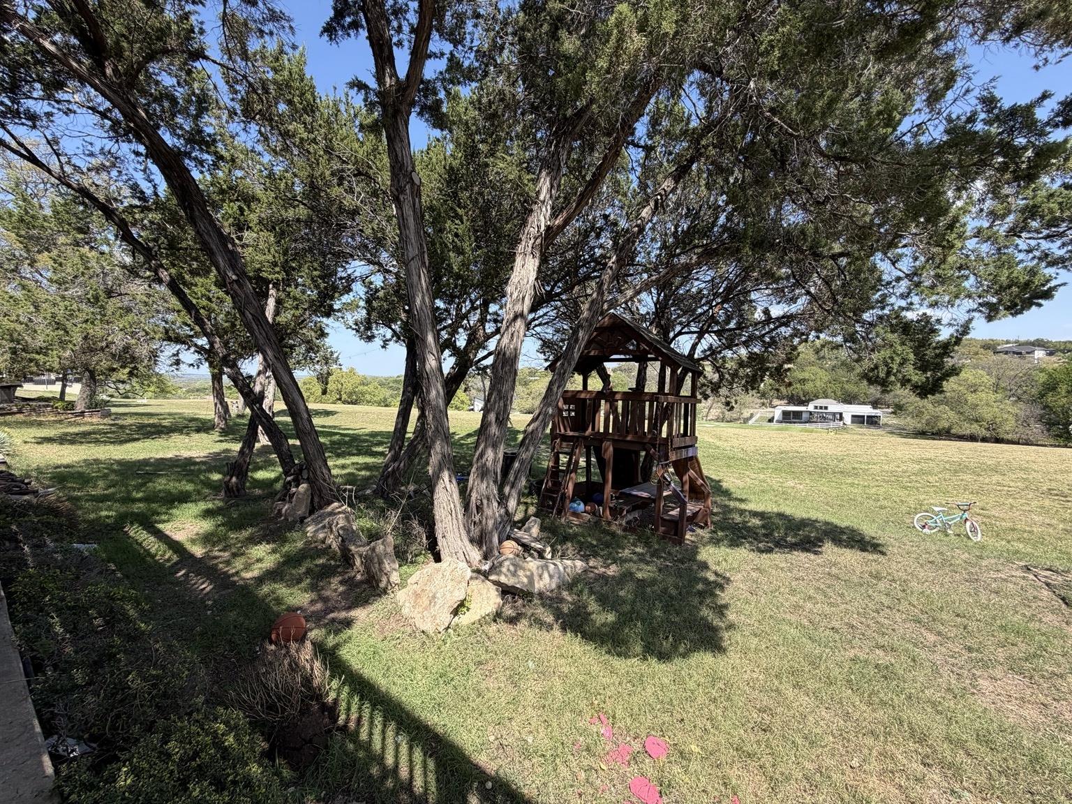 4070 Outpost Trce, Lago Vista, TX 78645