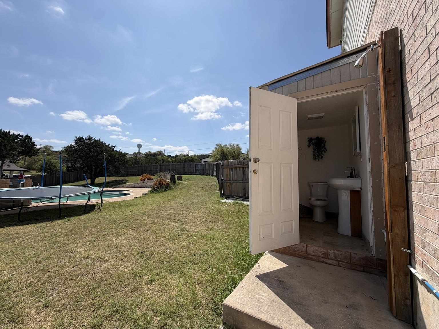 4070 Outpost Trce, Lago Vista, TX 78645