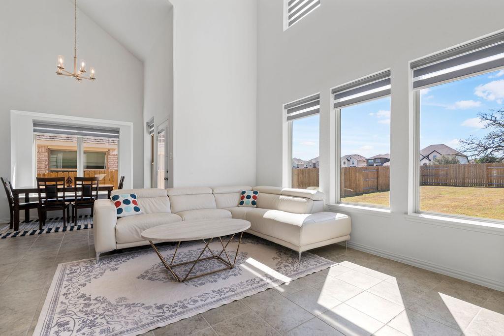 631 Breeze Hollow Ln, Georgetown, TX 78628