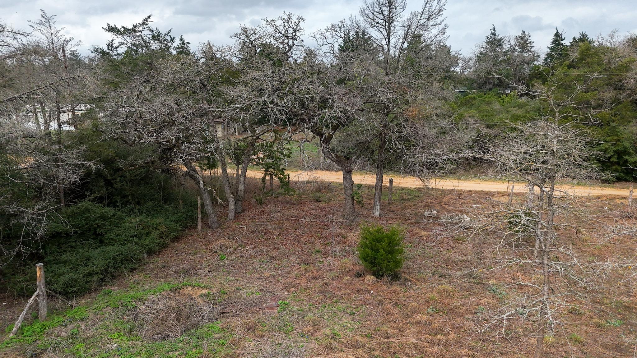 313 Dogwood Dr, Caldwell, TX 77836