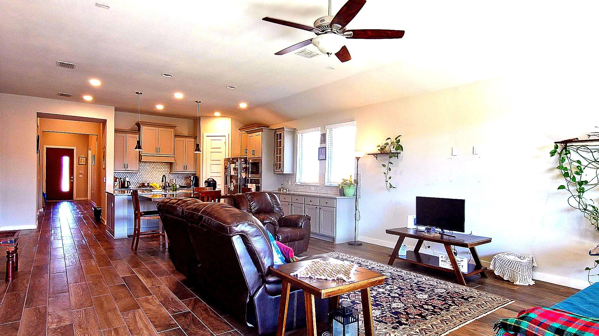 8001 Silhouette St, Austin, TX 78744