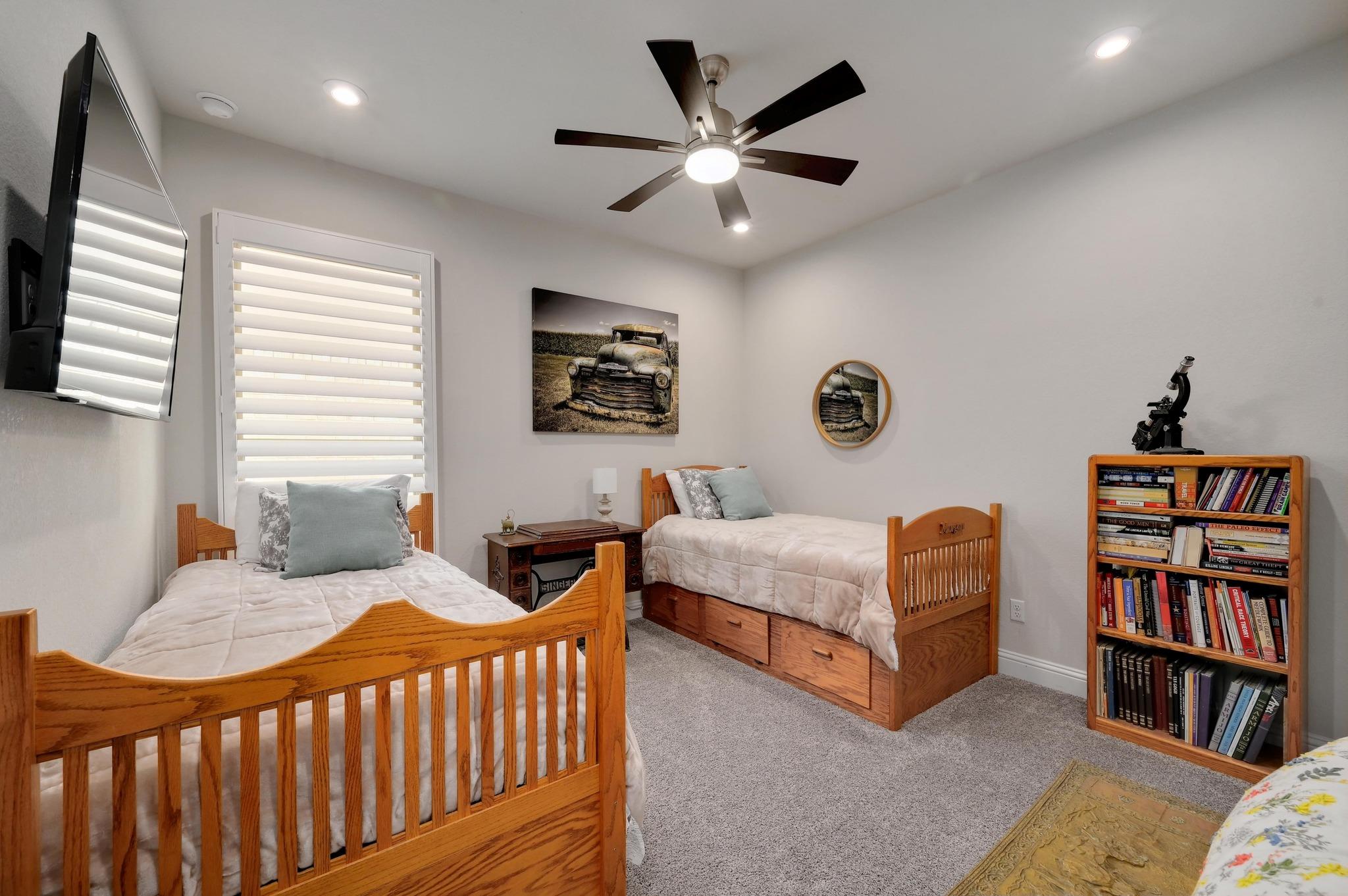 621 Altea Dr, Leander, TX 78641