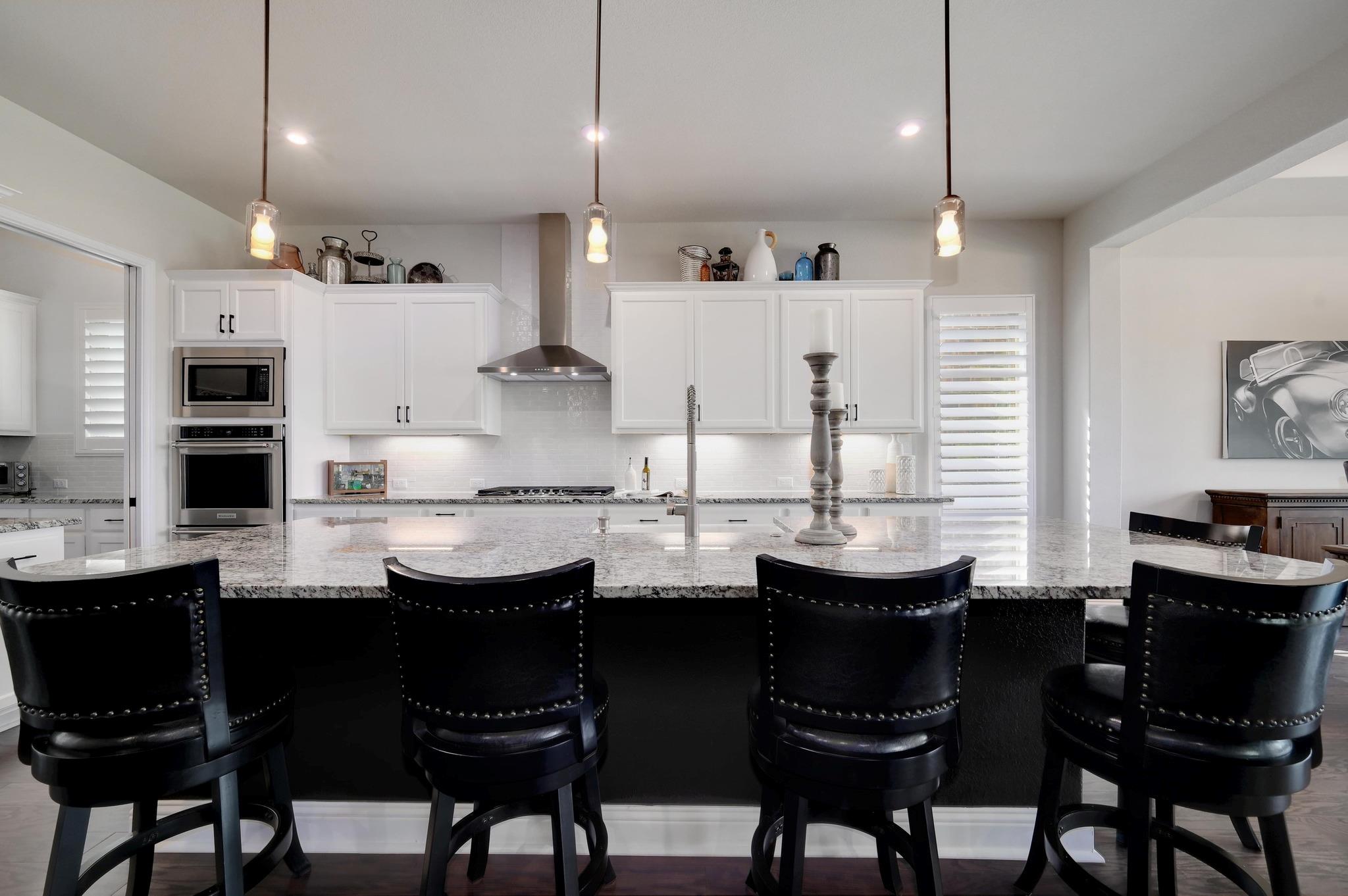 621 Altea Dr, Leander, TX 78641