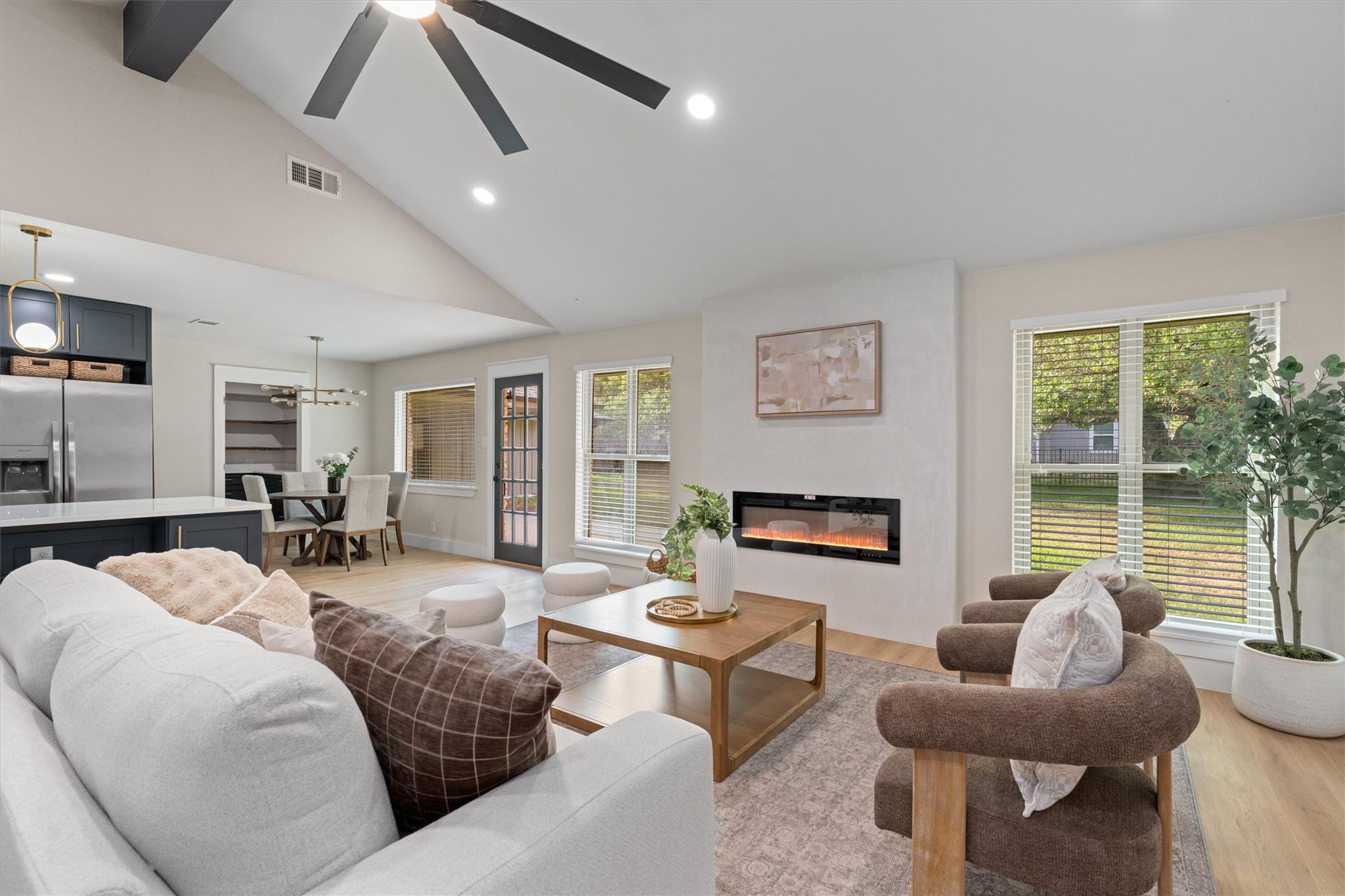 224 Clear Spring Rd, Georgetown, TX 78628